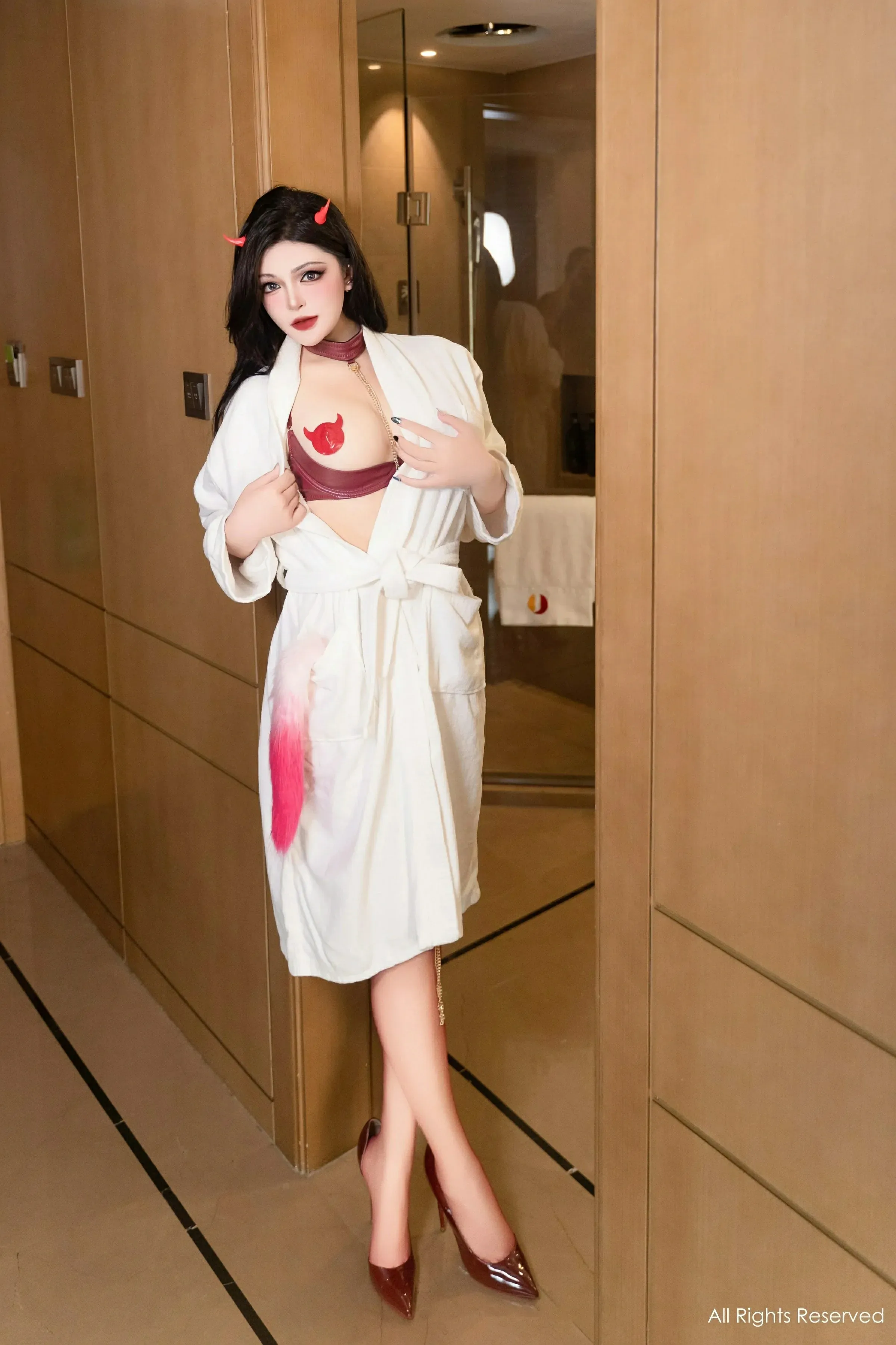 XiuRen 秀人 No.9352 伊丽莎有点白 [93P]