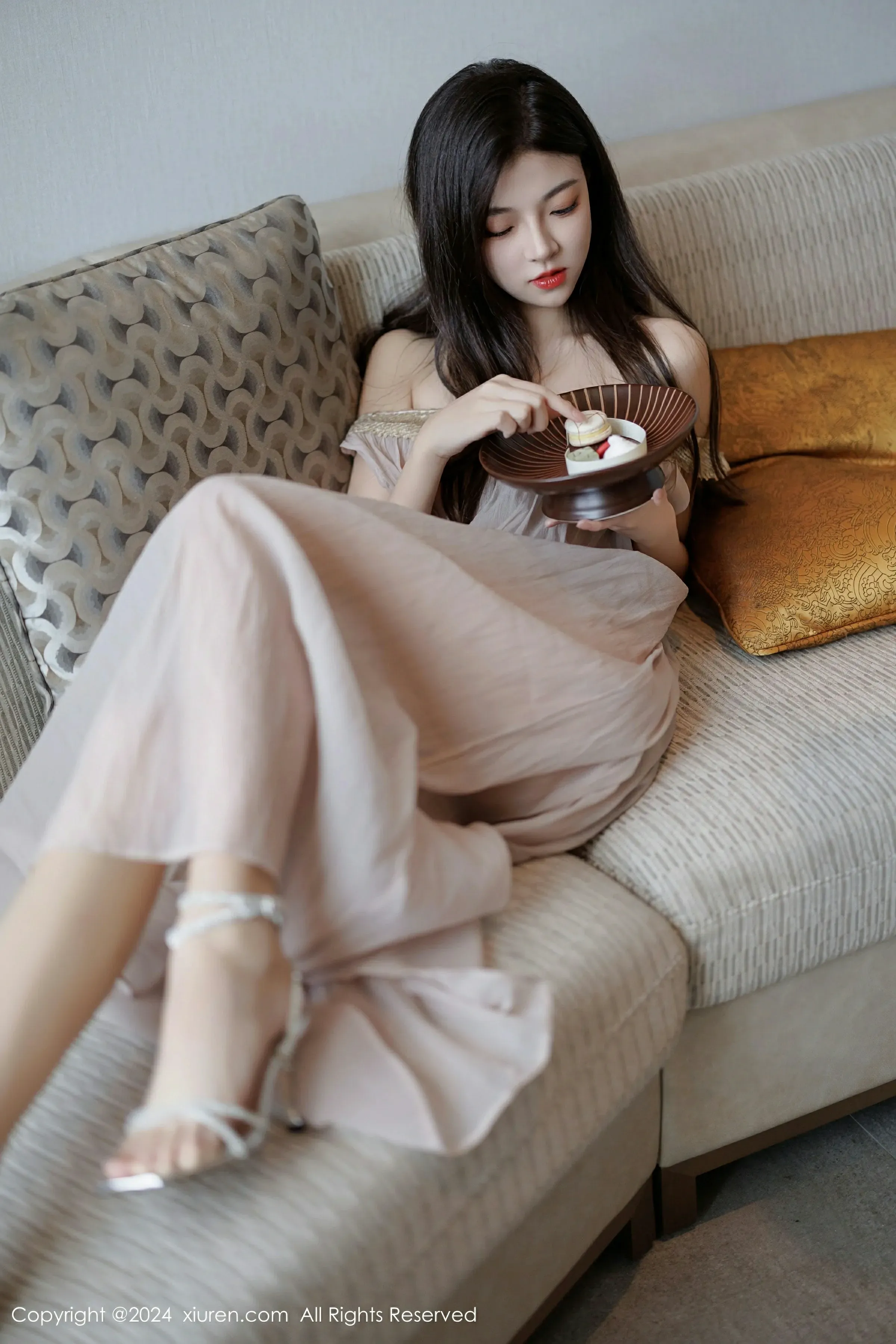 XiuRen 秀人 No.9426 初梦瑶 [102P]