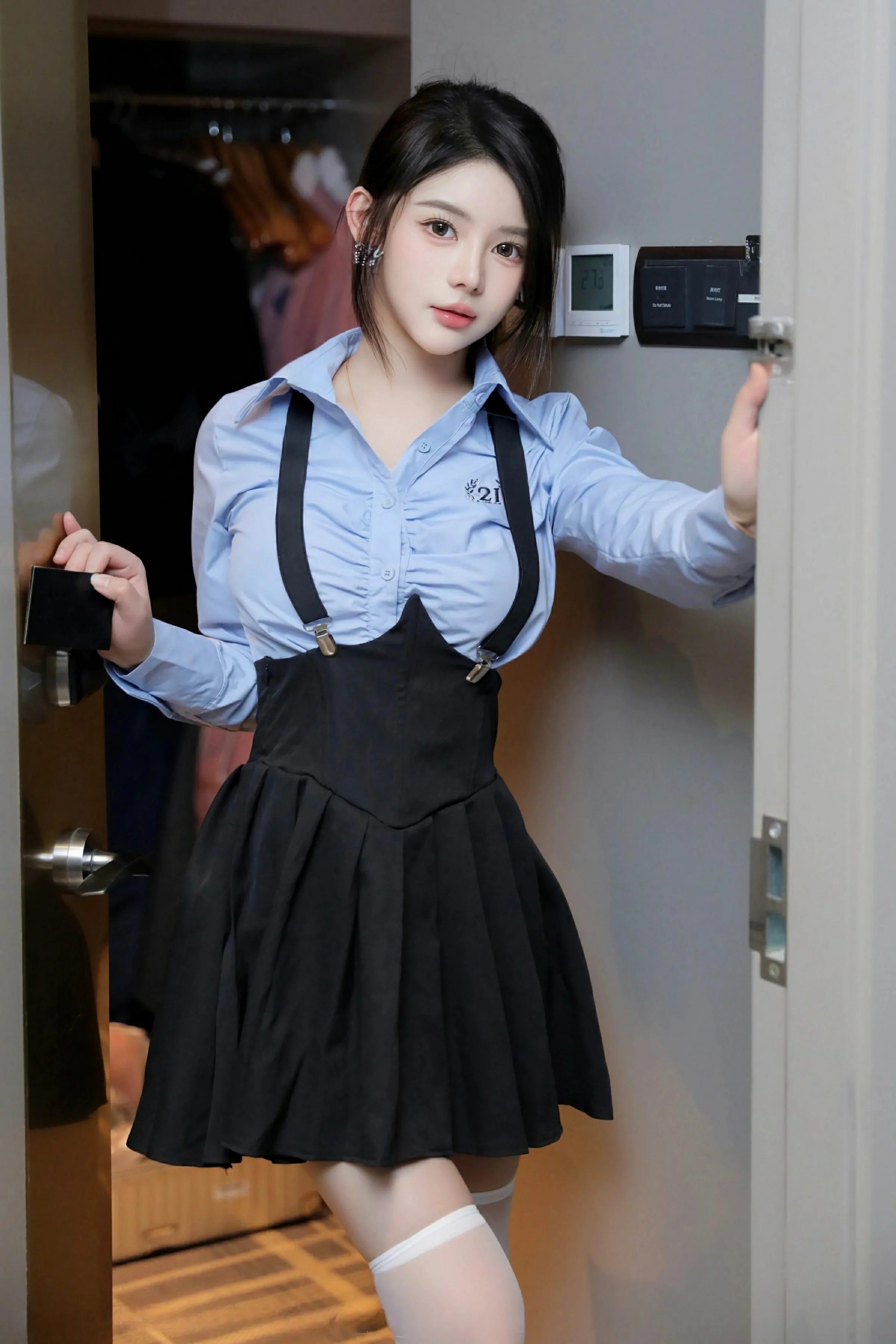 XiuRen 秀人 No.9819 爱酱里 [80P]