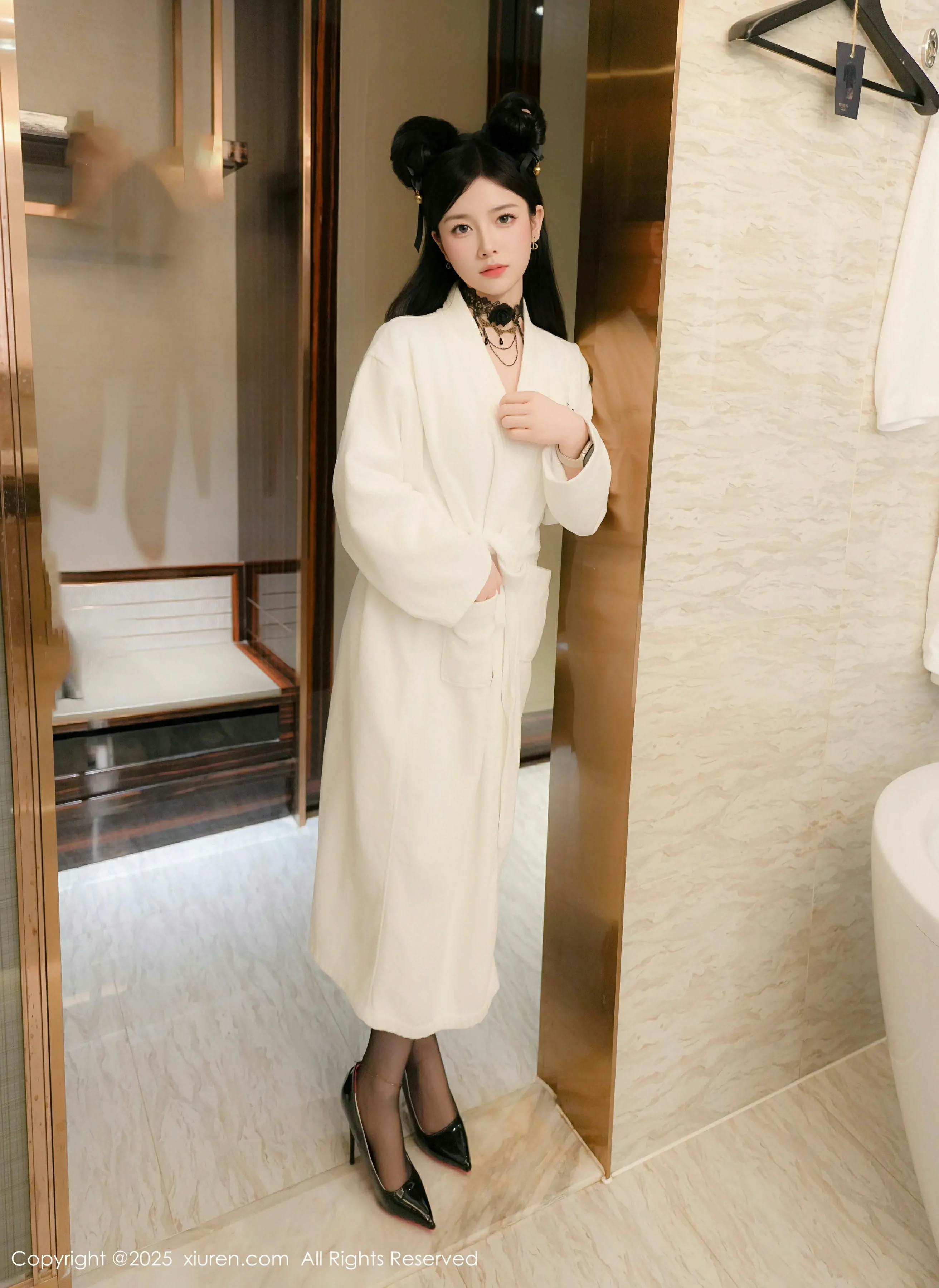 XiuRen 秀人 No.9961 优酱 新人模特 [77P]