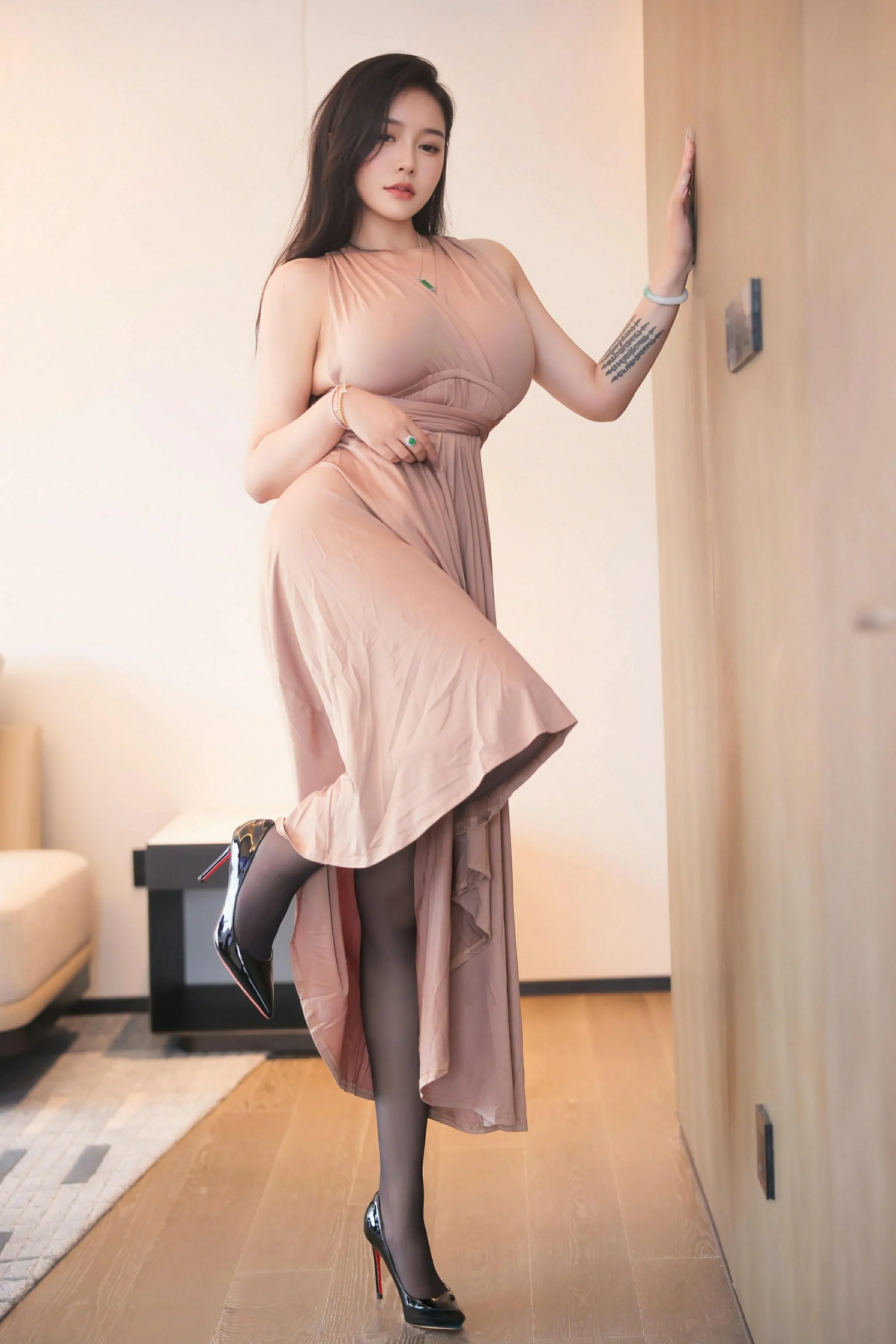 秀人网 No.10432 娜比 [87P]