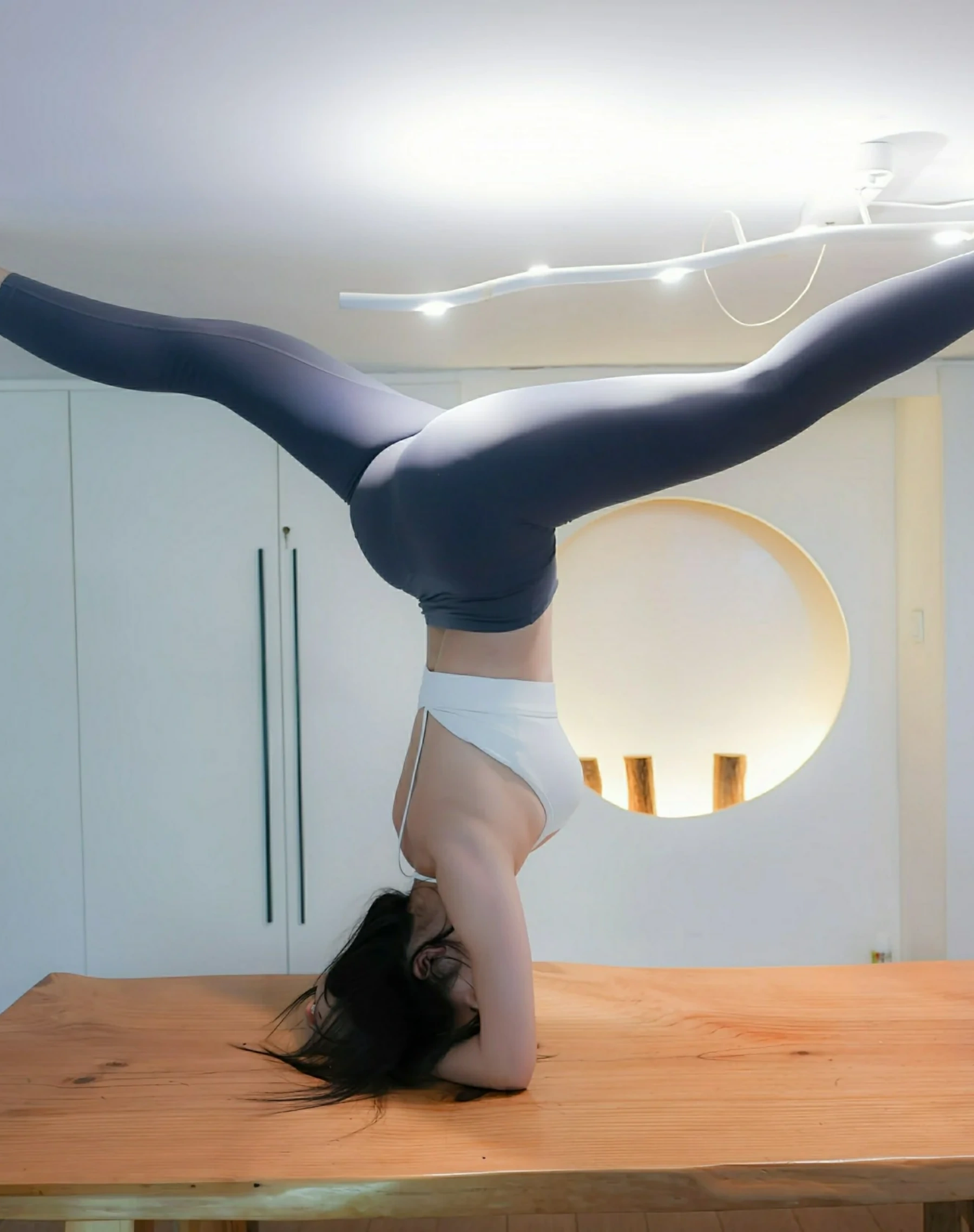 秀人网 No.10595 玫瑰我爱你 [81P]