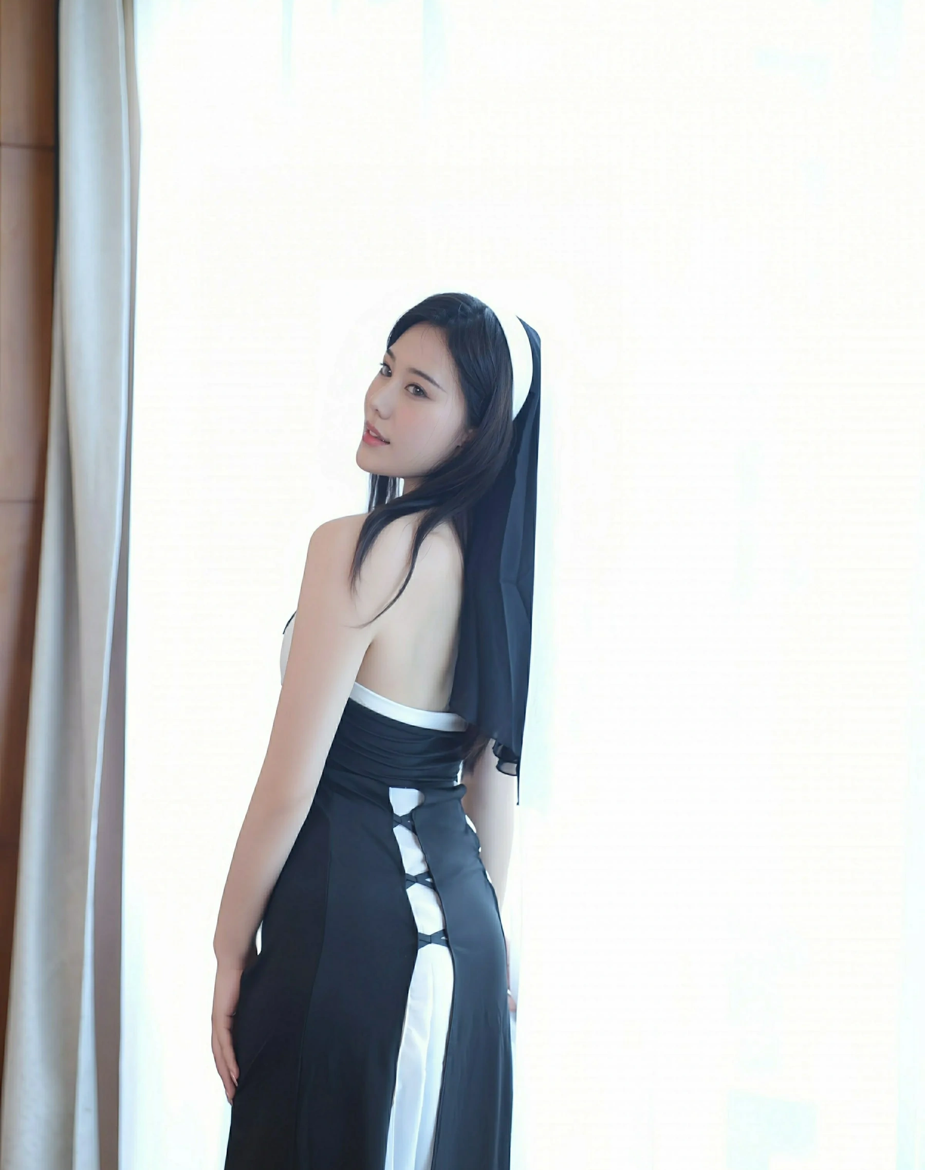 秀人网 No.10690 白薇薇vcvc [71P]