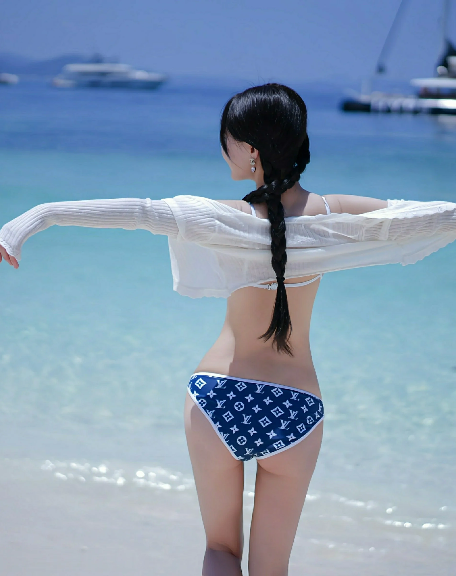 秀人网 No.10699 心上可Flora [64P]