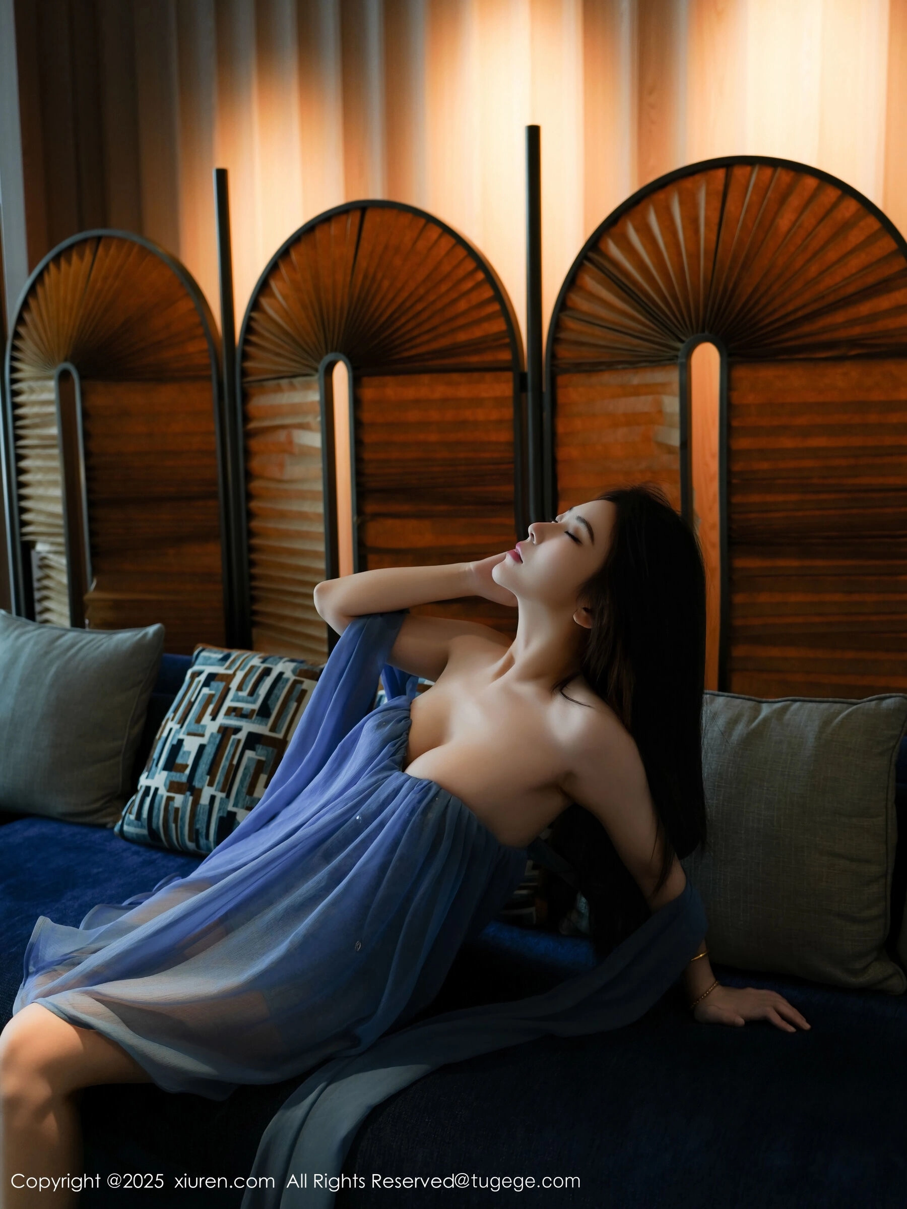 秀人网 烧烧小桃 Vol.10988 [52P]