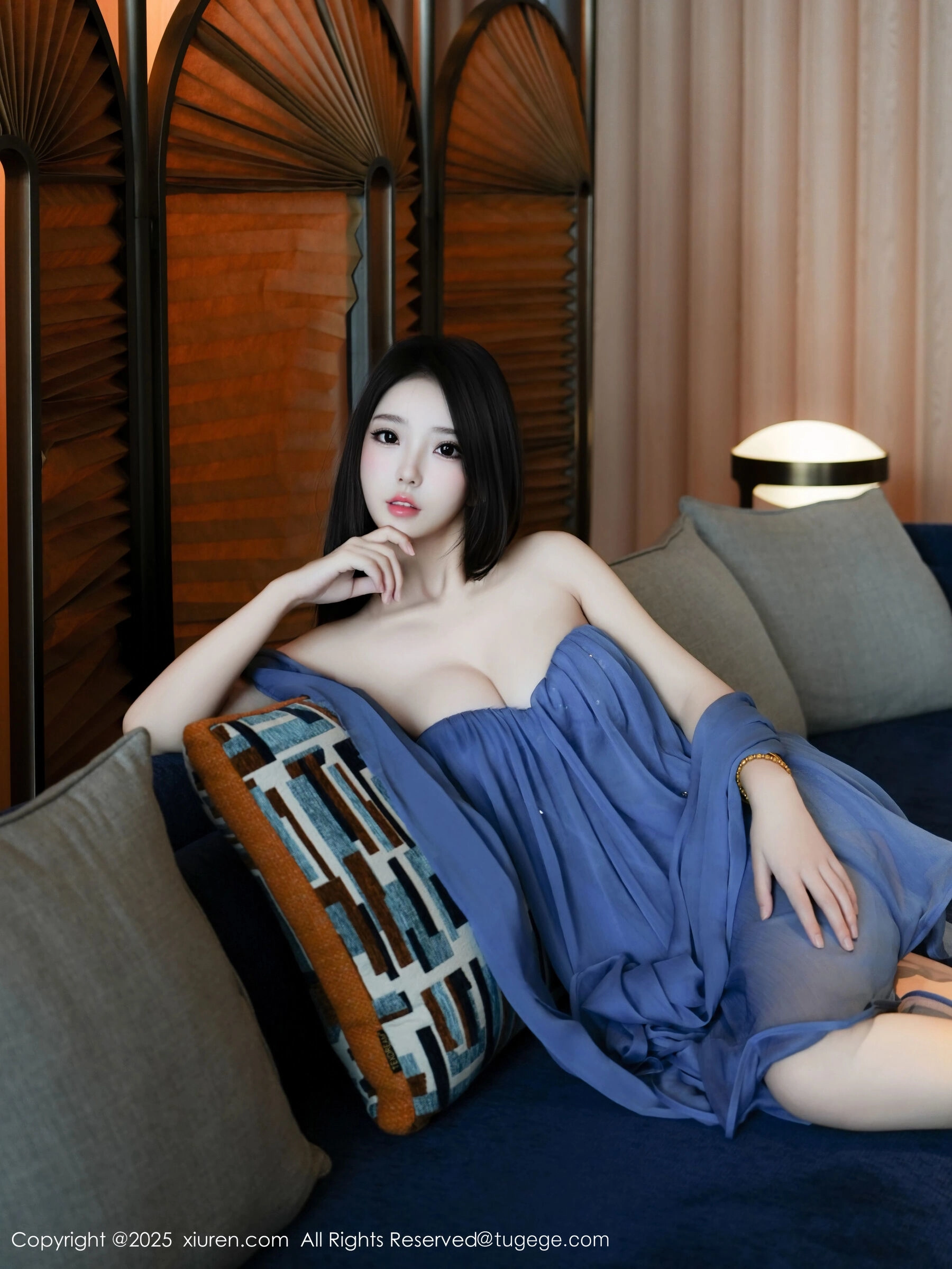 秀人网 烧烧小桃 Vol.10988 [52P]