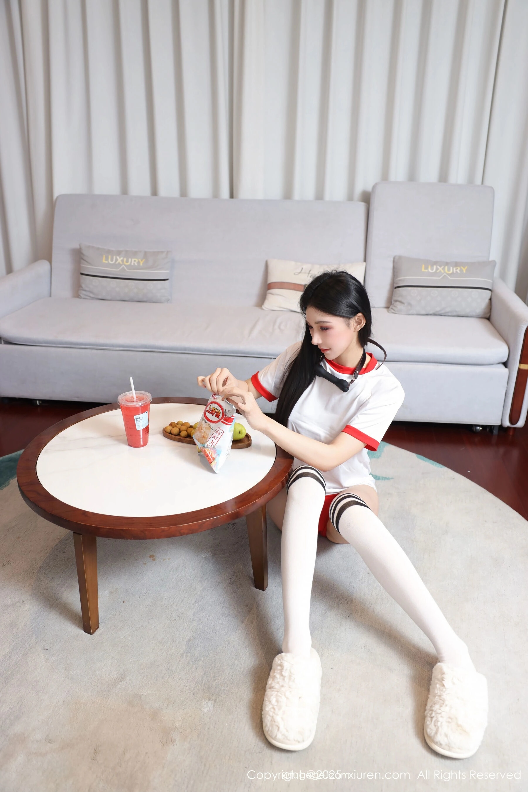 秀人网 许微微呀 Vol.11110 [86P]