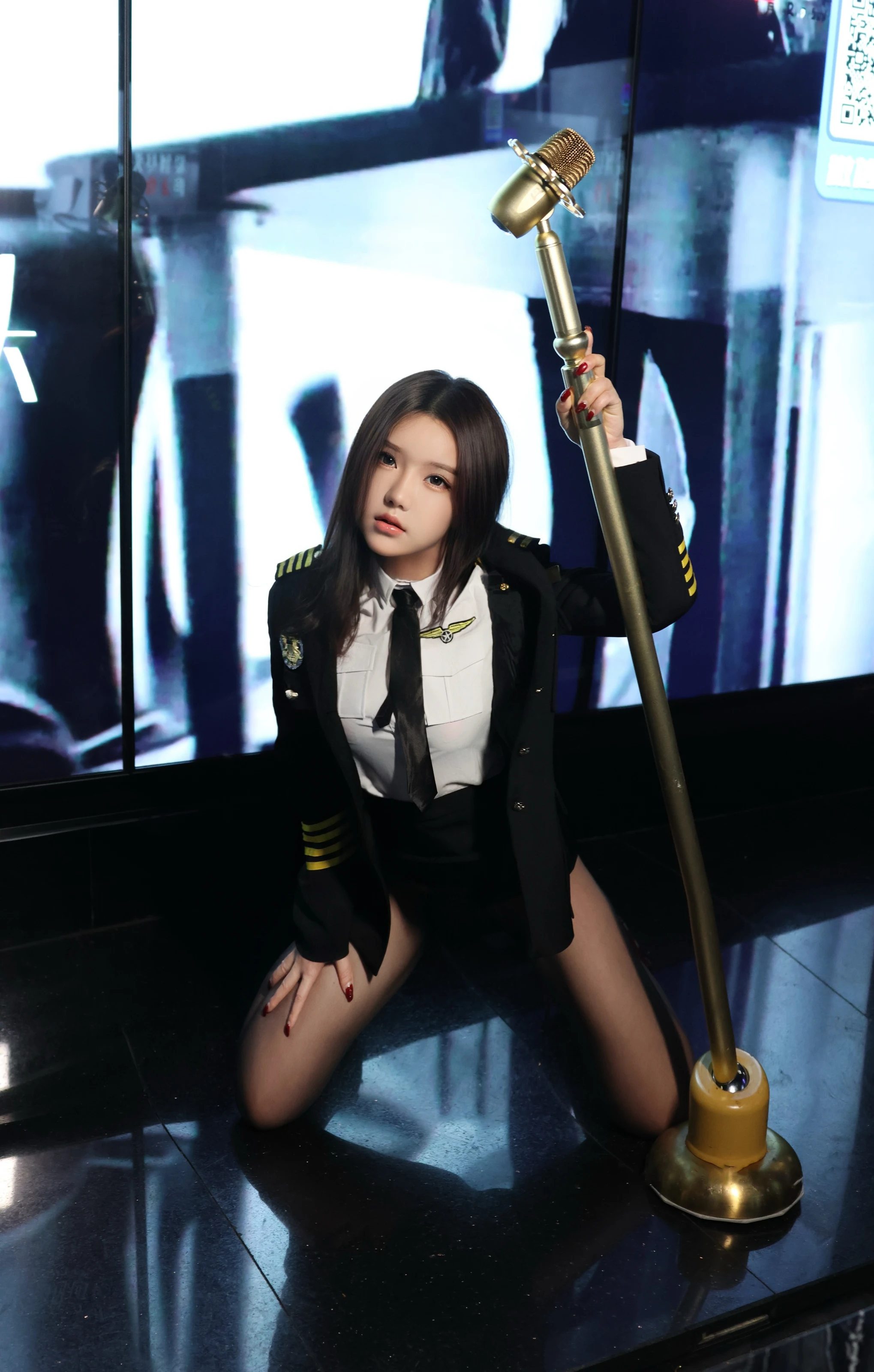 XiuRen 内购版 小薯条nienie 迷情KTV场景主题写真 [101P]