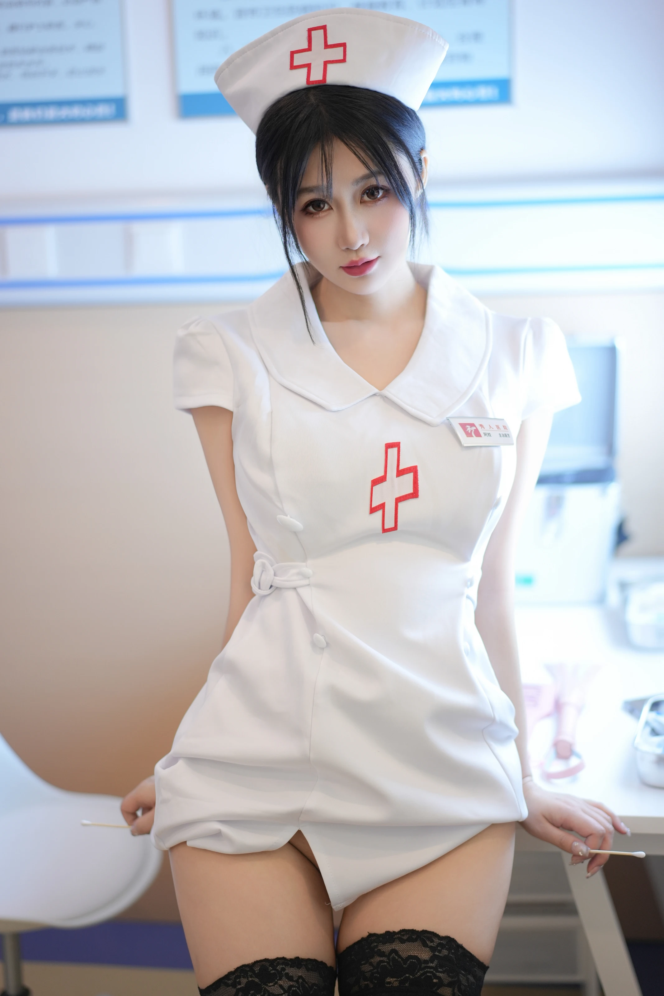 XiuRen 内购版 No.8512 laura阿姣 VIP医护病房 [92P]