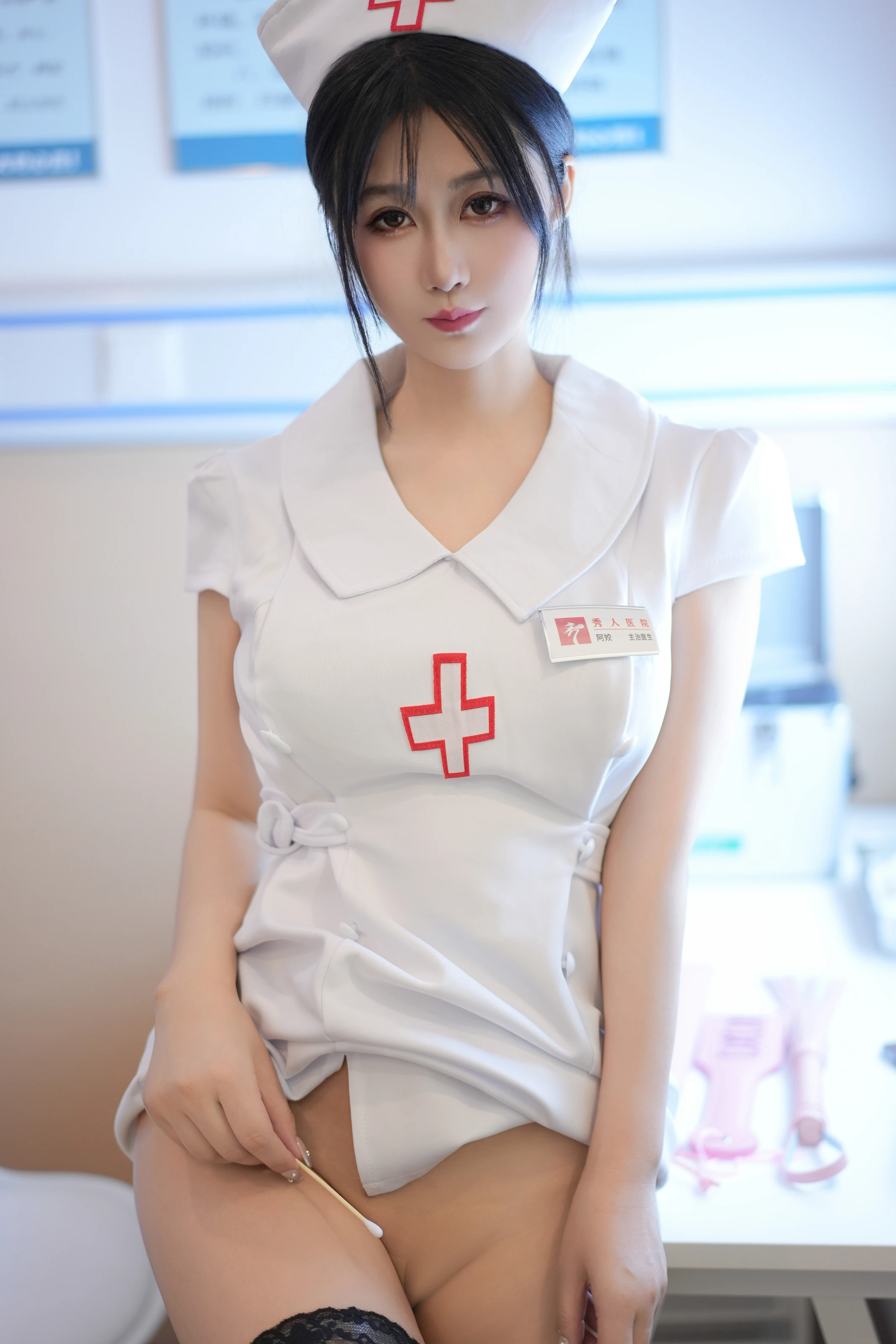 XiuRen 内购版 No.8512 laura阿姣 VIP医护病房 [92P]