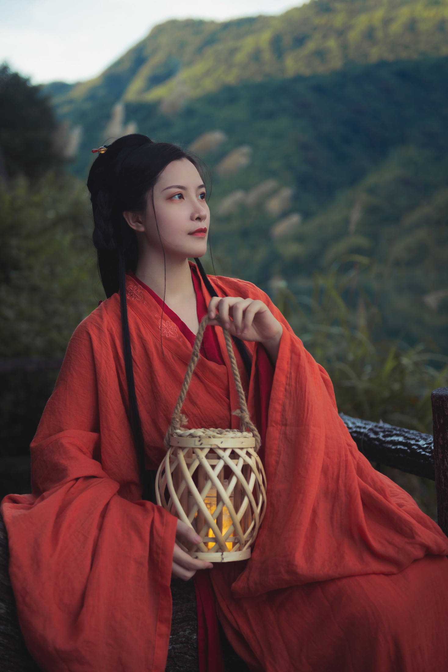 秦笙 – 《人间忽晚山河已秋》[29P]