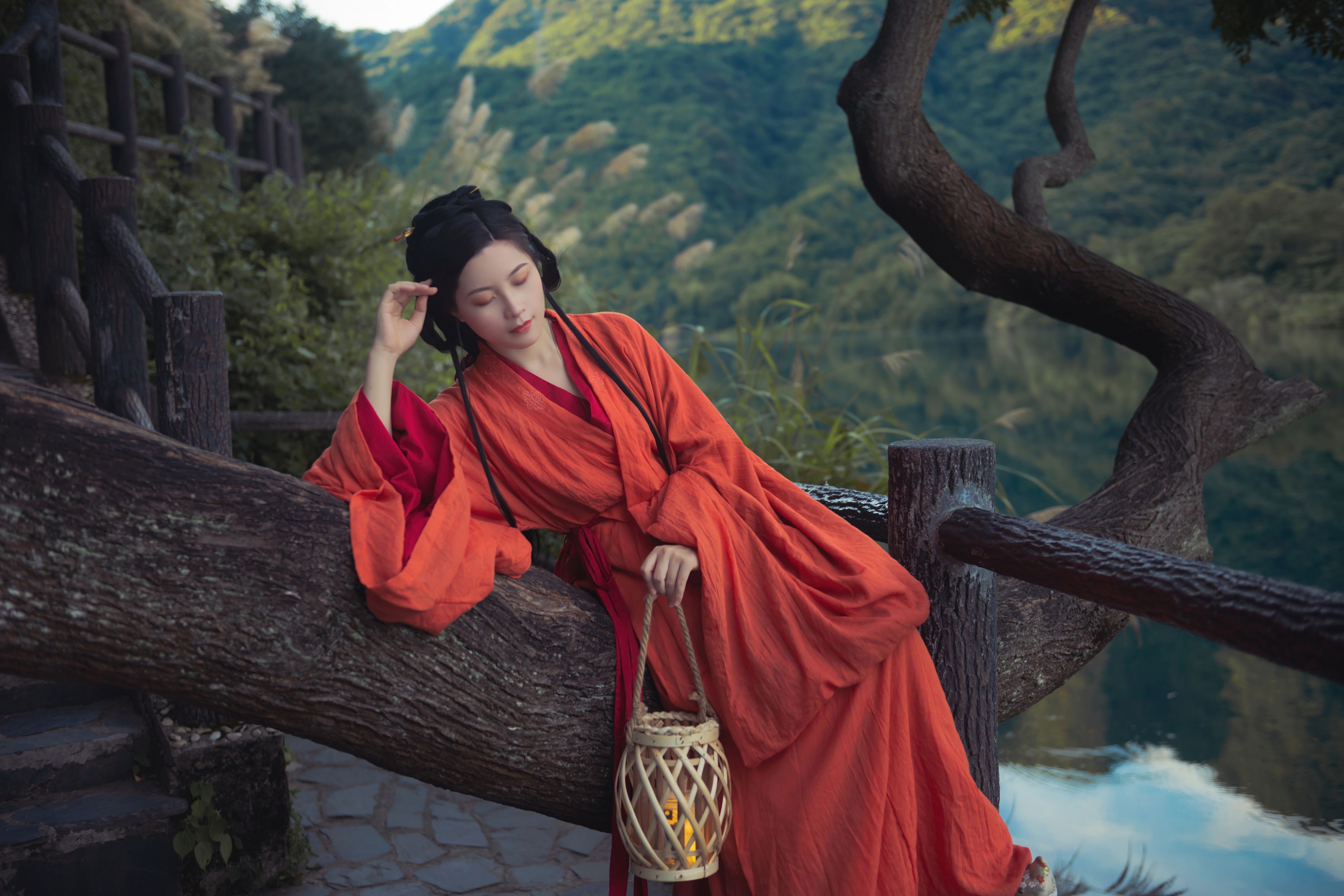 秦笙 – 《人间忽晚山河已秋》[29P]