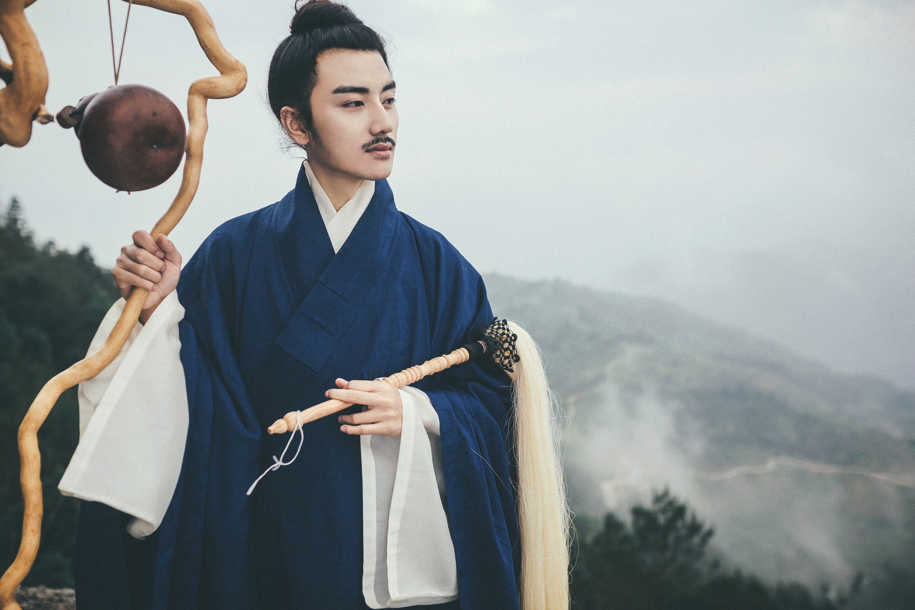 马崇道 – 《白云中》[24P]