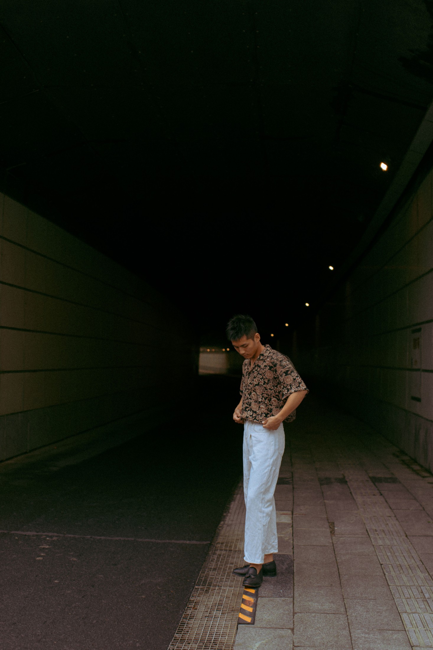 崔普润 – 《隧道》[30P]