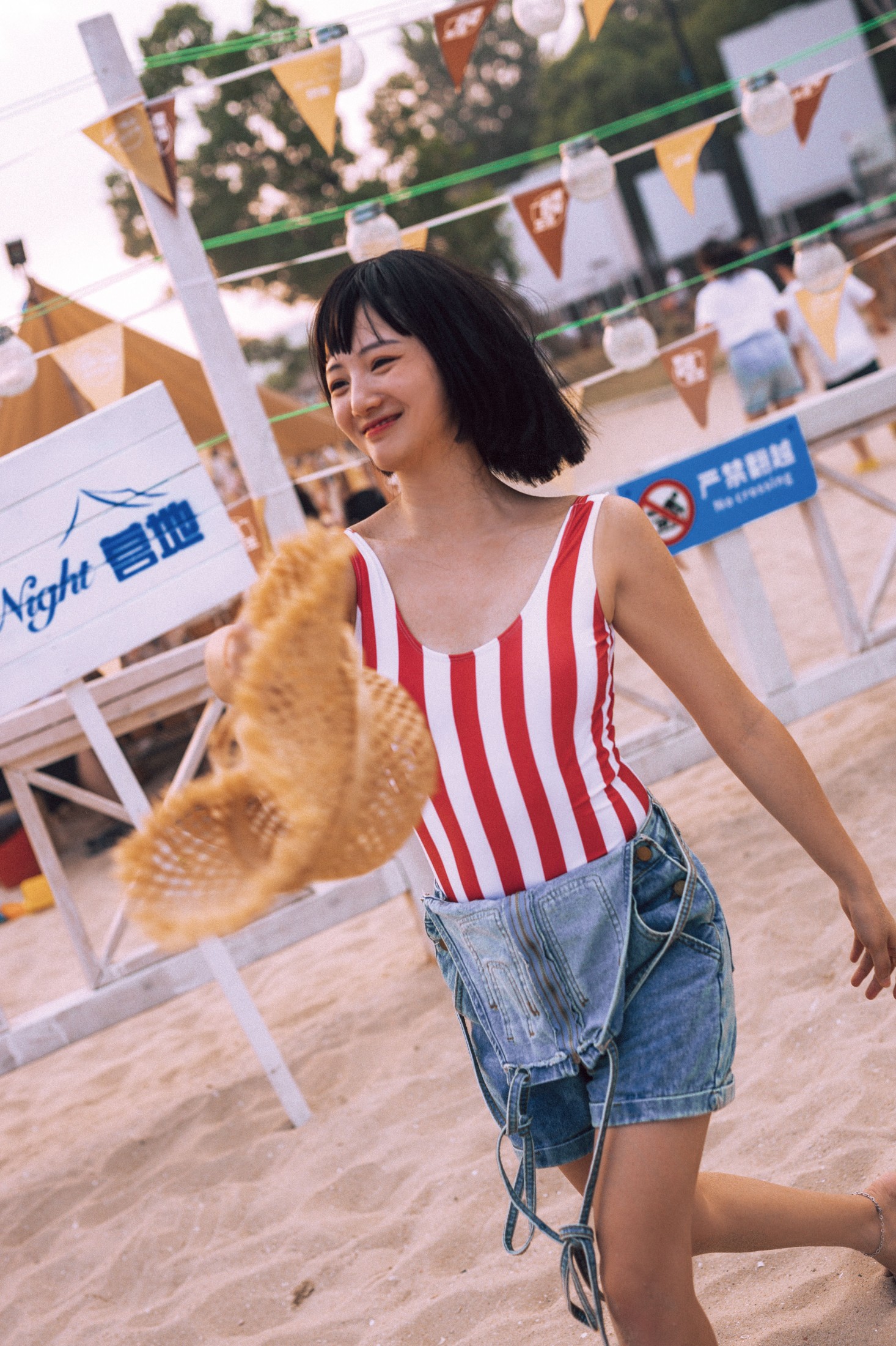 黎美汐 – 《红色沙滩少女》[42P]