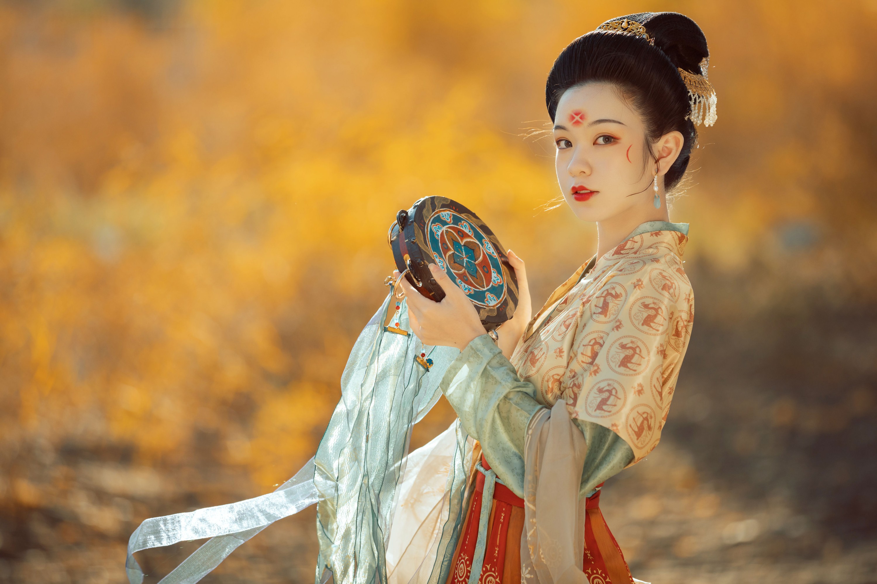 薄菏 – 《携花》[29P]