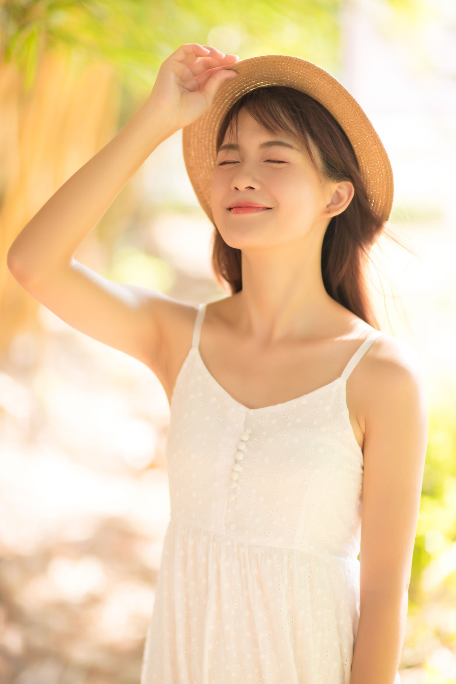 晓颖 – 《光照进的地方》[22P]