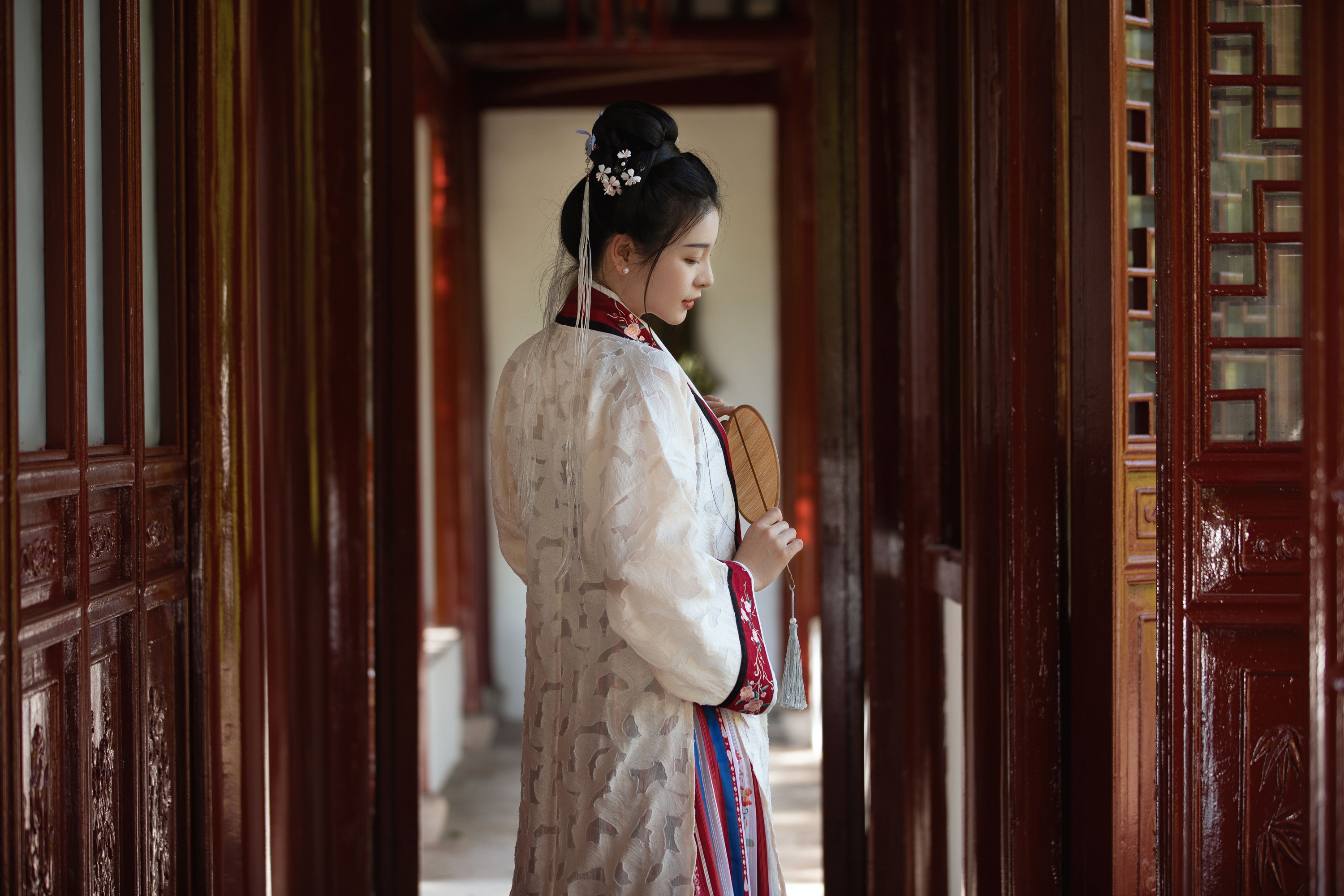 肖肖 – 《小园游记》[25P]