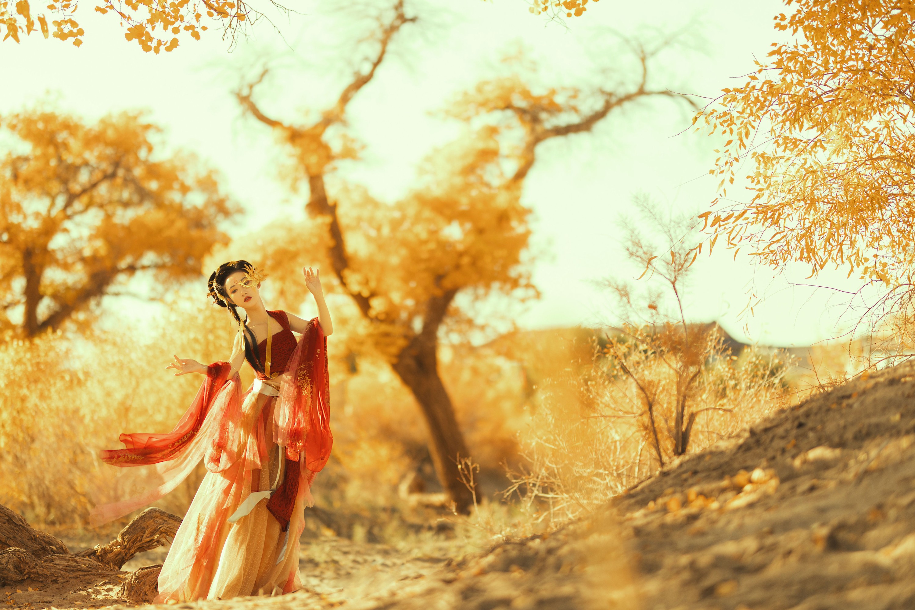 付兮子 – 《胡杨之女》[34P]