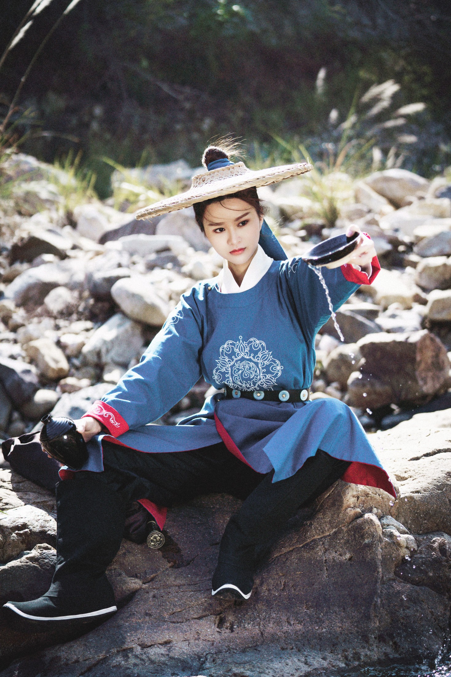 吕陈 – 《美少女的武侠梦》[32P]