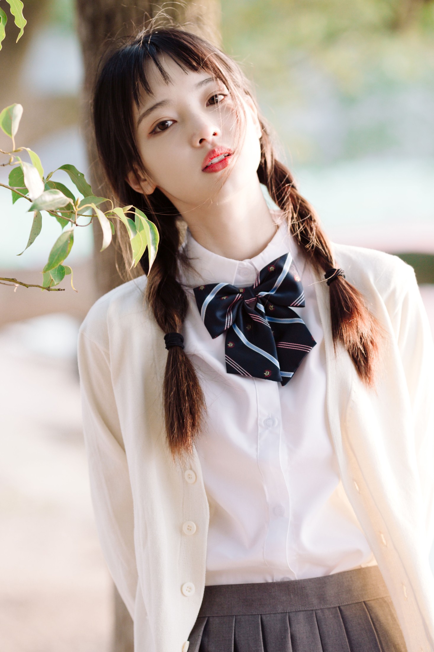 一鸭咿呀哟 – 《春日暖阳》[35P]