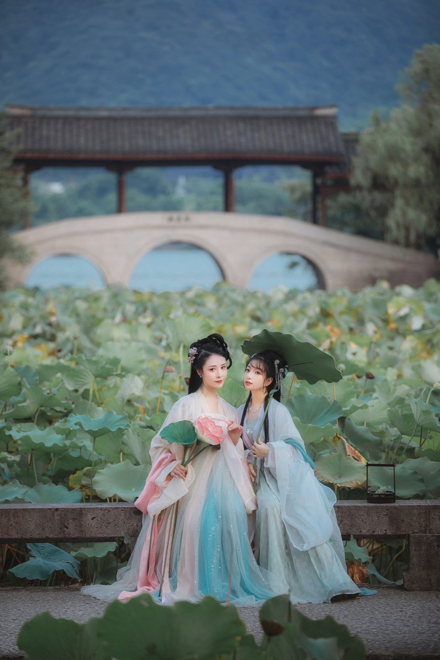 葵花花花儿 猪系少女日 – 《荷》[21P]