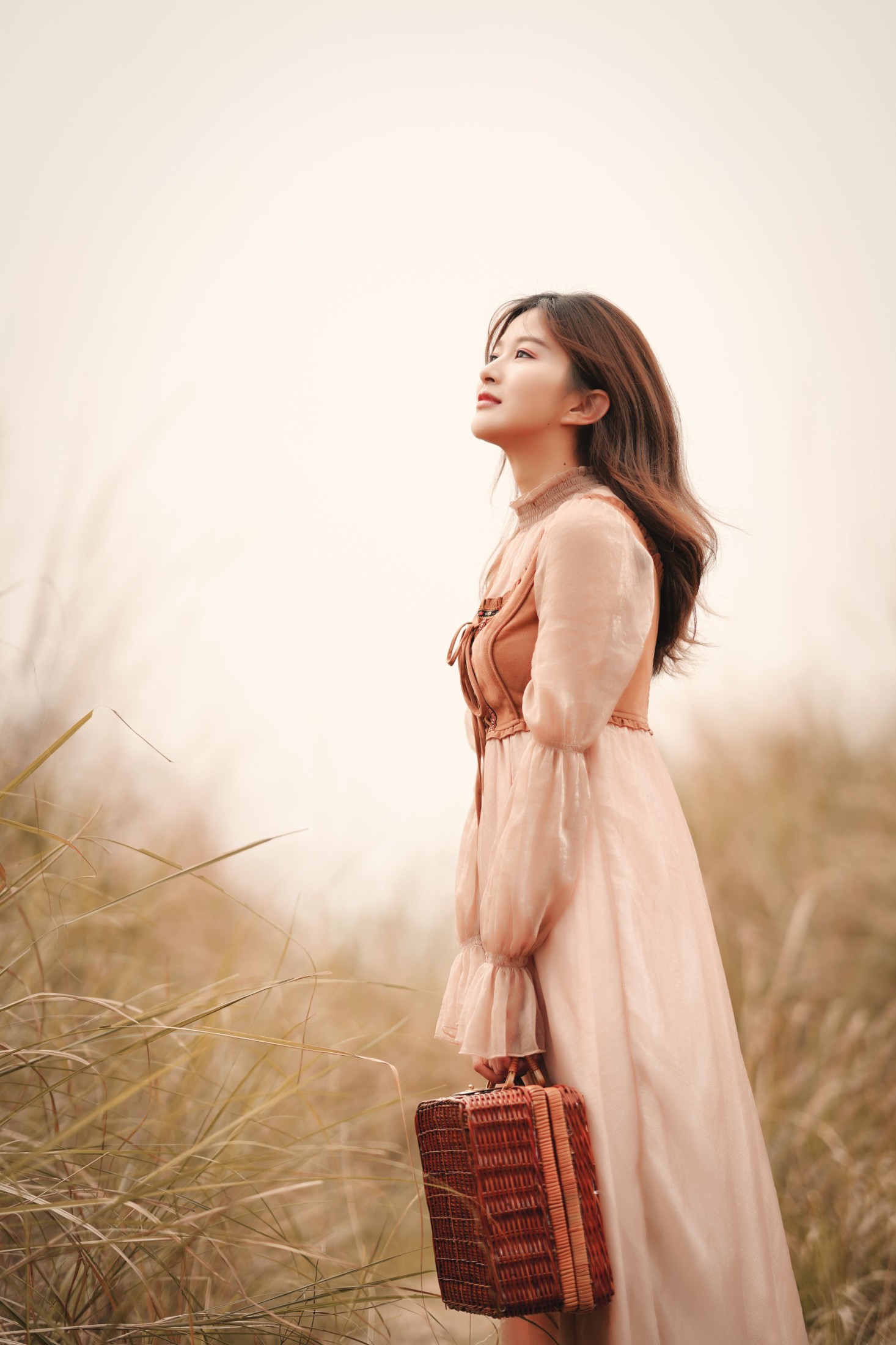 吕陈 – 《独自旅行》[37P]