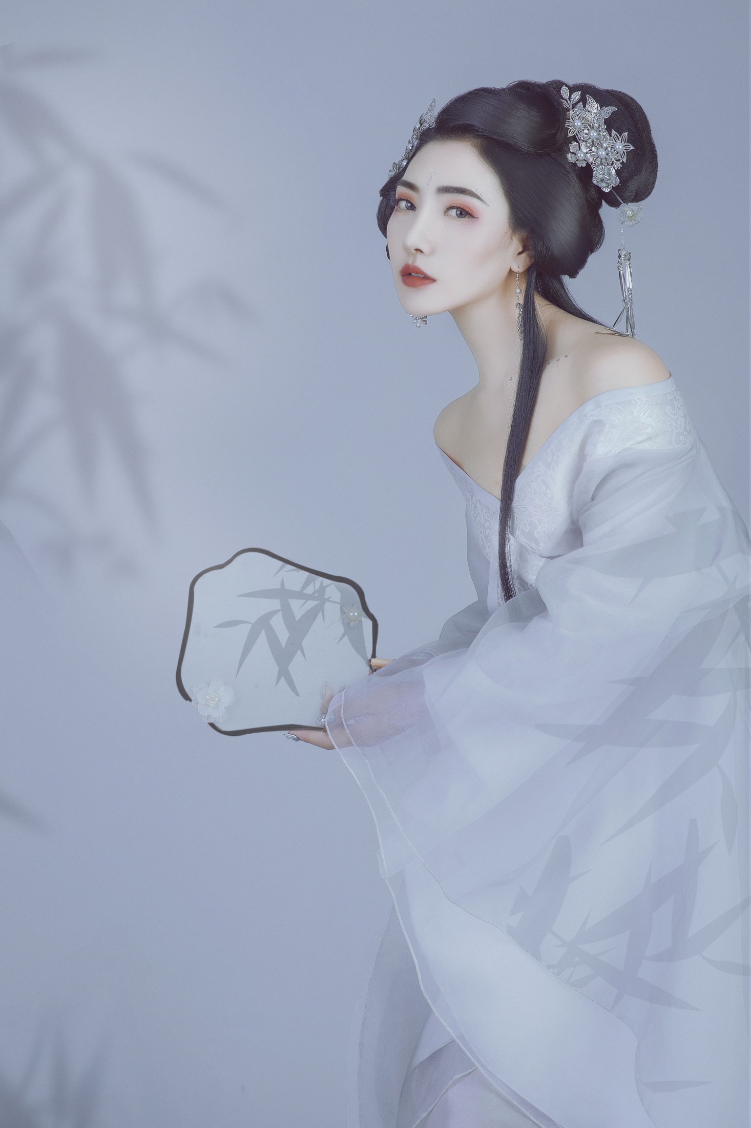 唯宝 – 《清月盈》[22P]