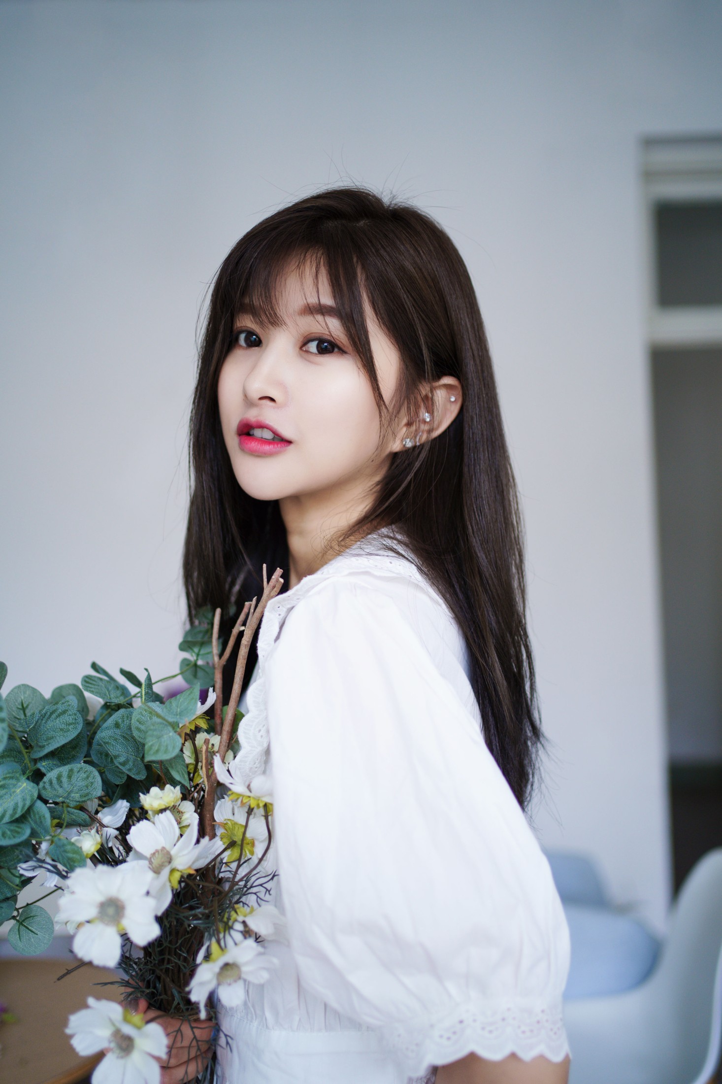 吕陈 – 《白色咖啡屋》[28P]