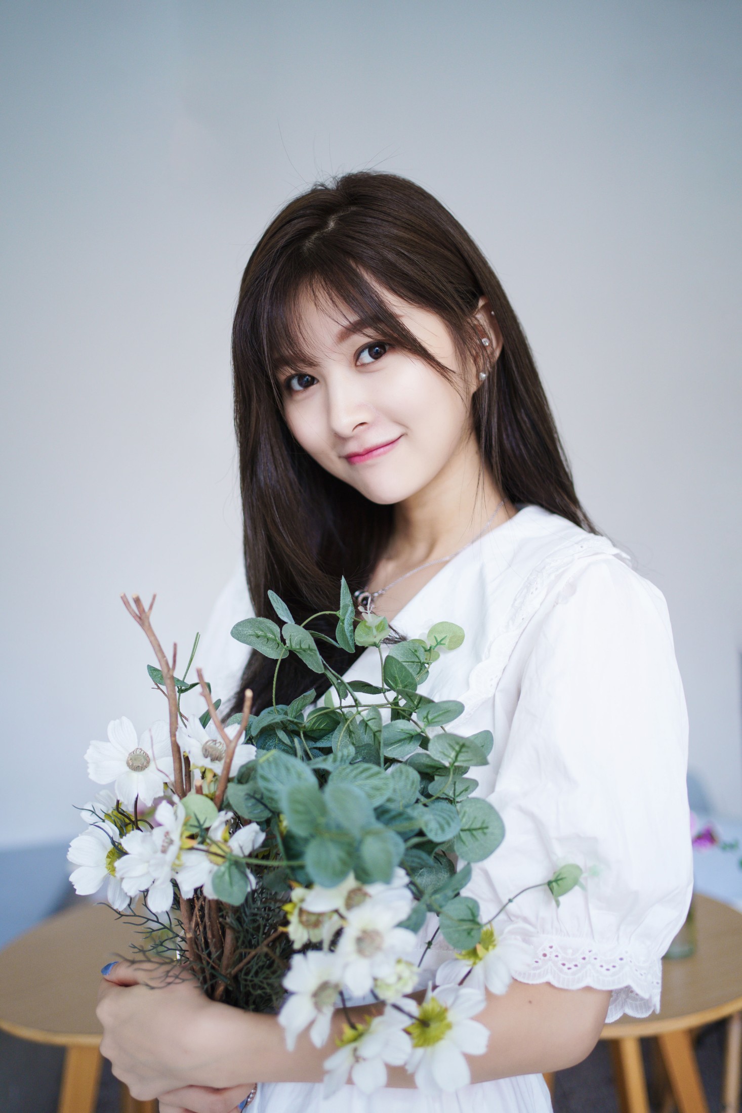 吕陈 – 《白色咖啡屋》[28P]