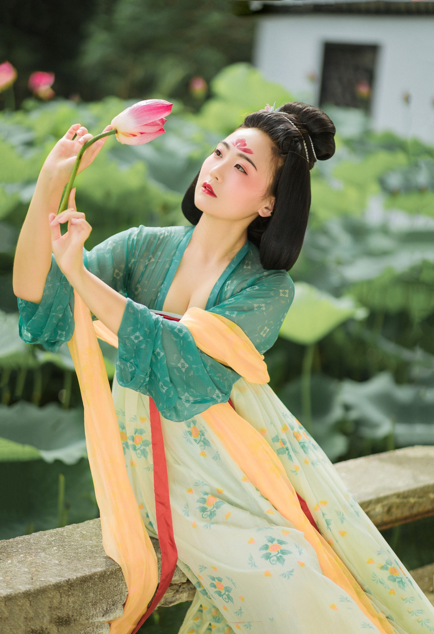 悦烨未央 – 《荷》[23P]