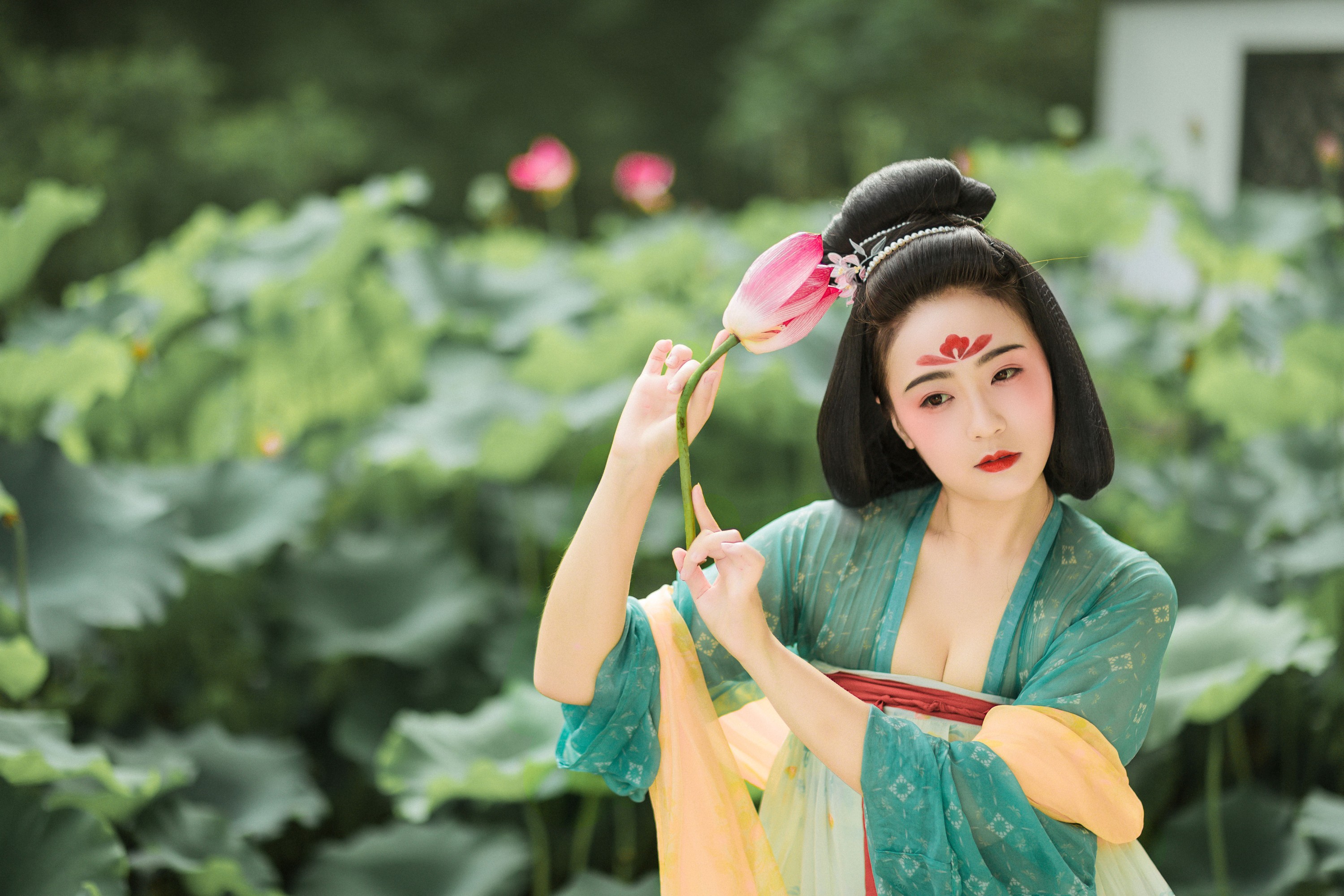 悦烨未央 – 《荷》[23P]