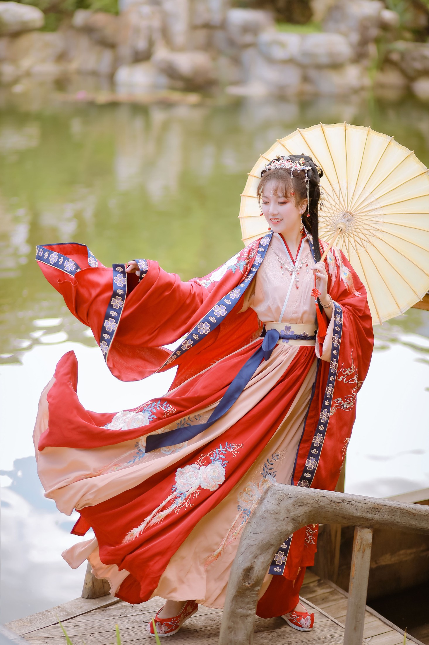 熹熹 – 《丽人游园》[35P]