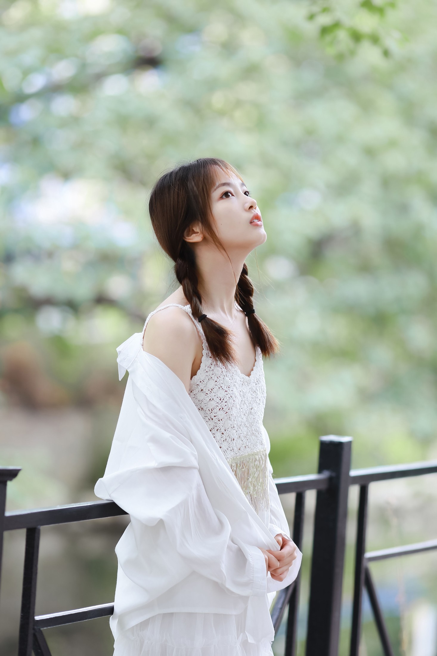 一鸭咿呀哟 – 《阴天快乐》[25P]