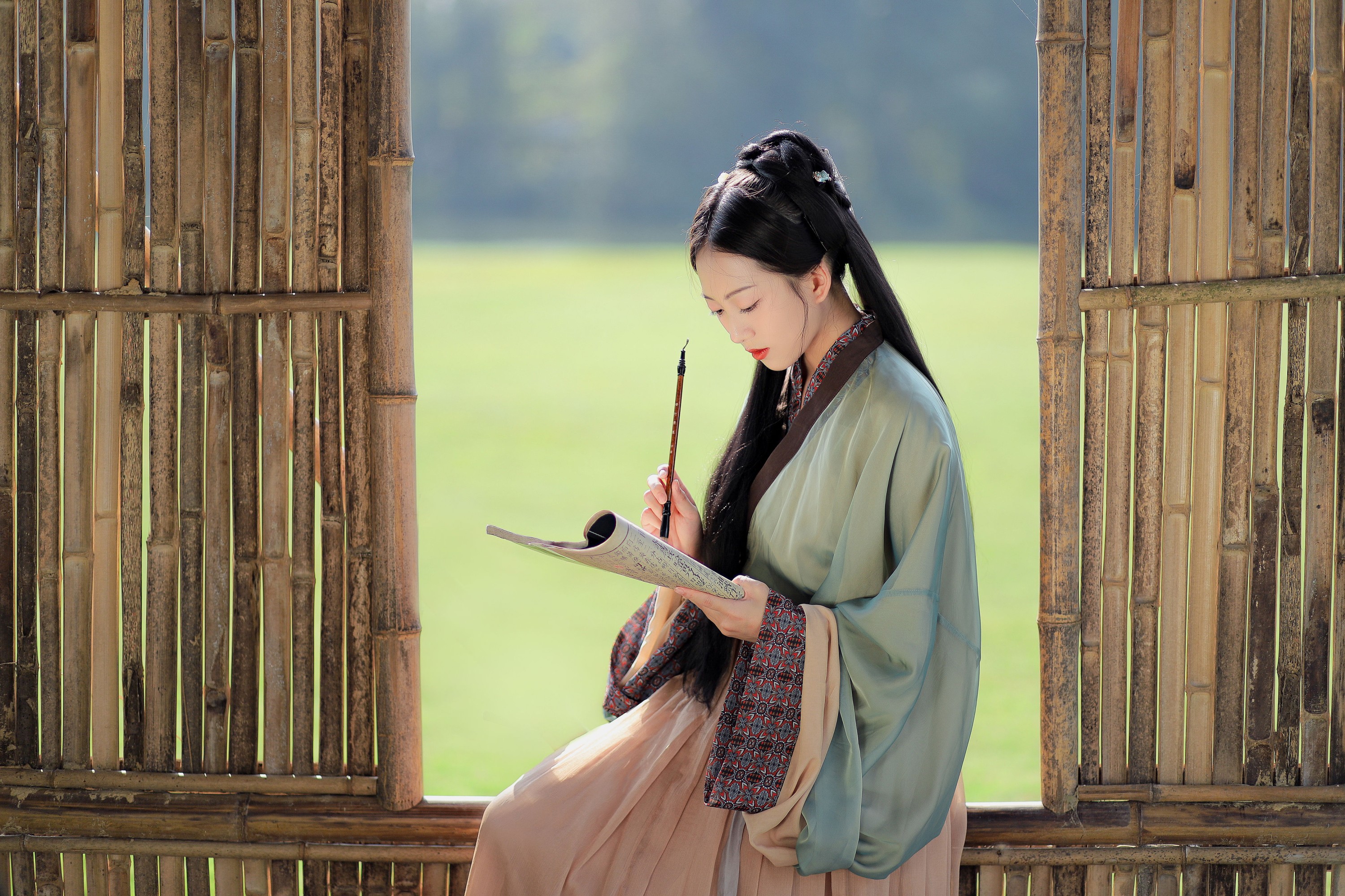 劉忄乂  – 《人间四月天》[24P]