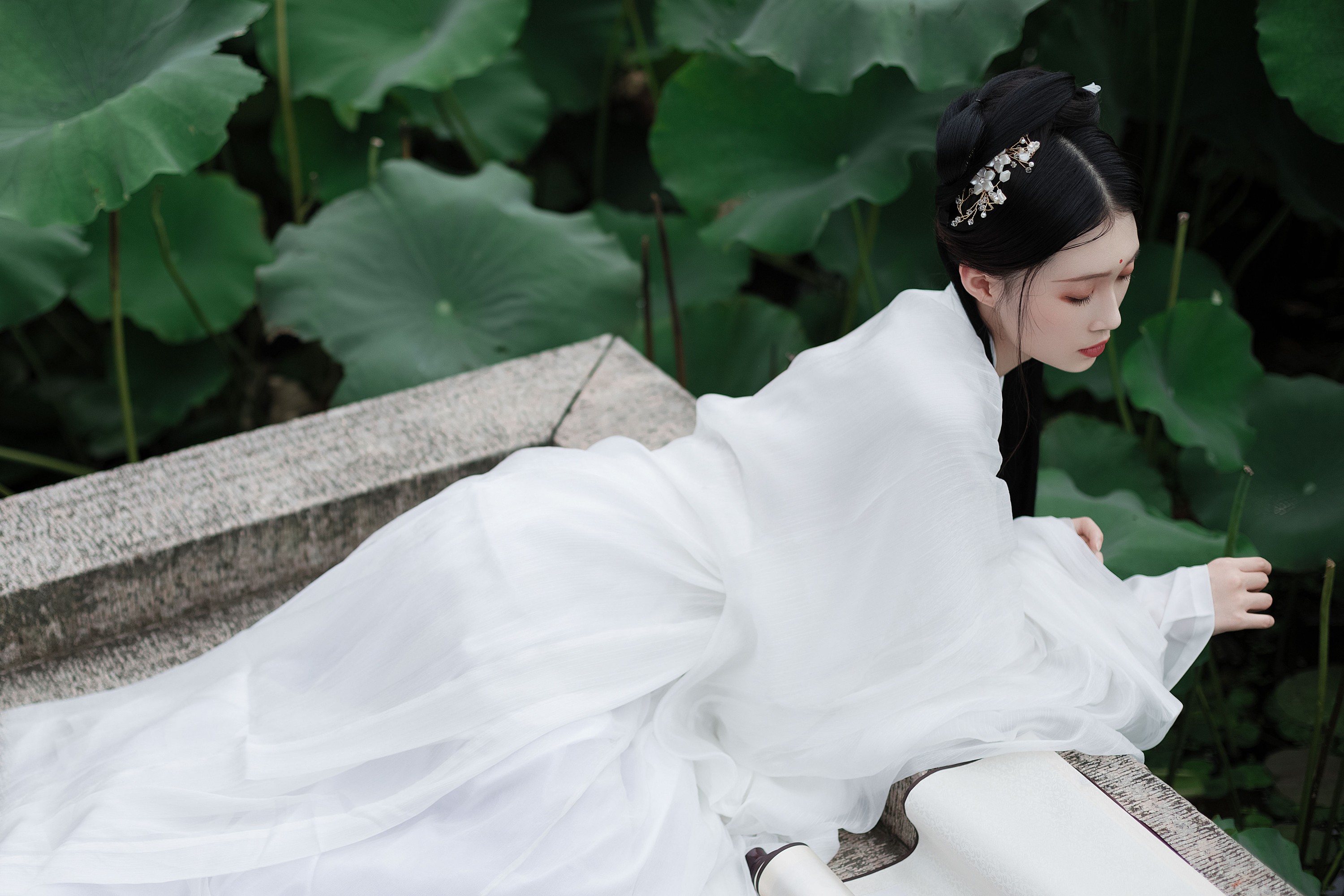 柳柳杨柳柳_  – 《层波潋滟远山横 一笑一倾城》[23P]