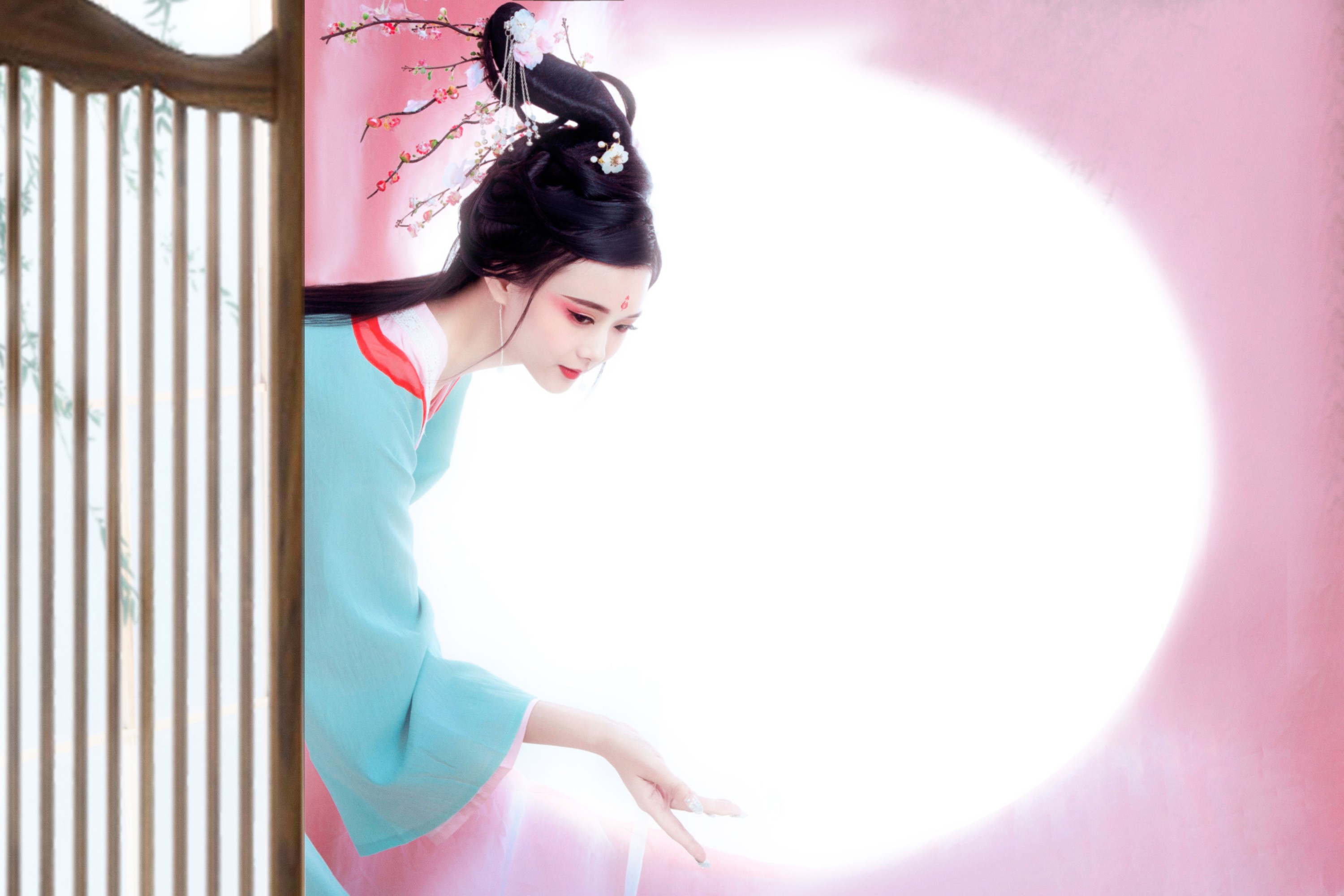 欣宝 – 《花非花》[22P]