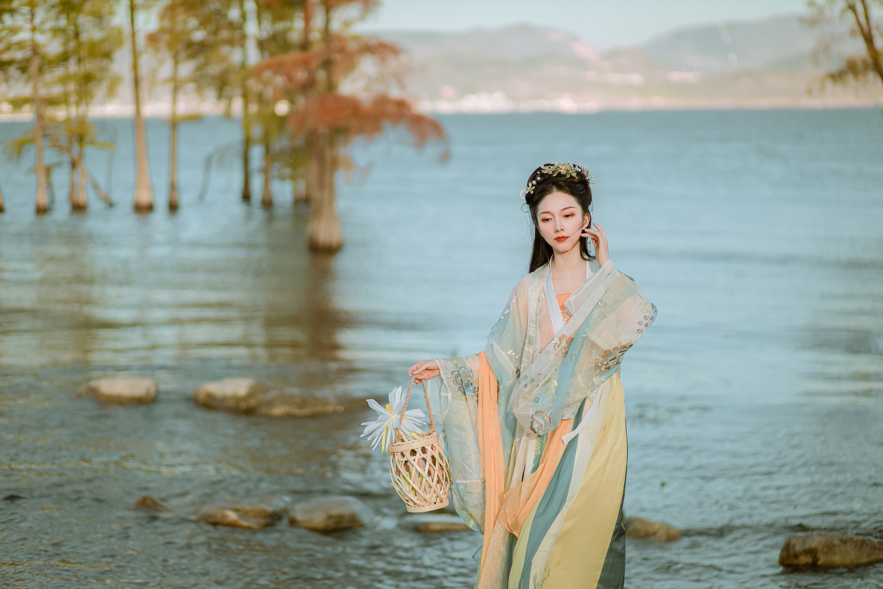 阿兰 – 《玉肌伴轻风》[24P]