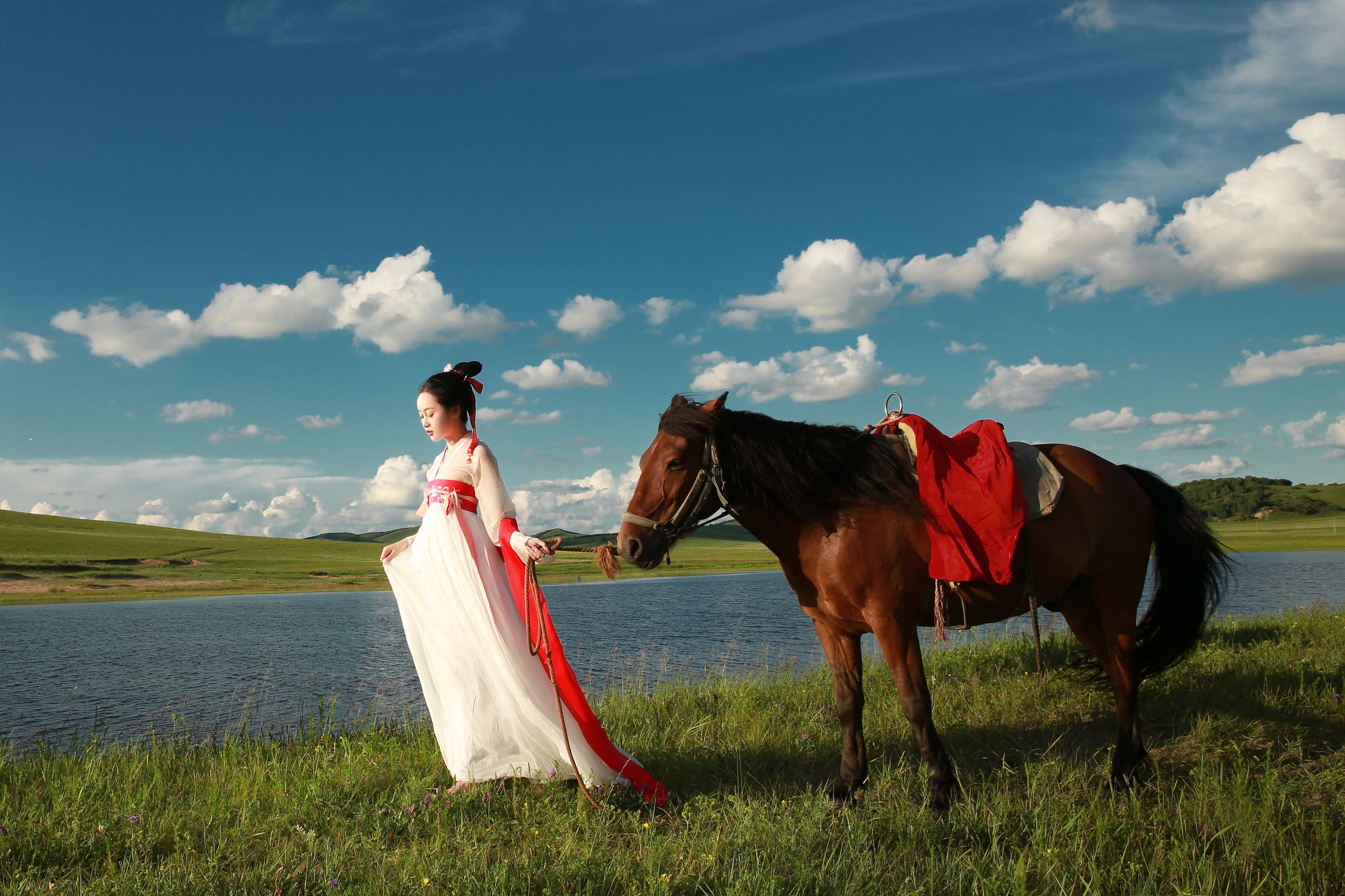 晶晶 – 《在水一方》[20P]