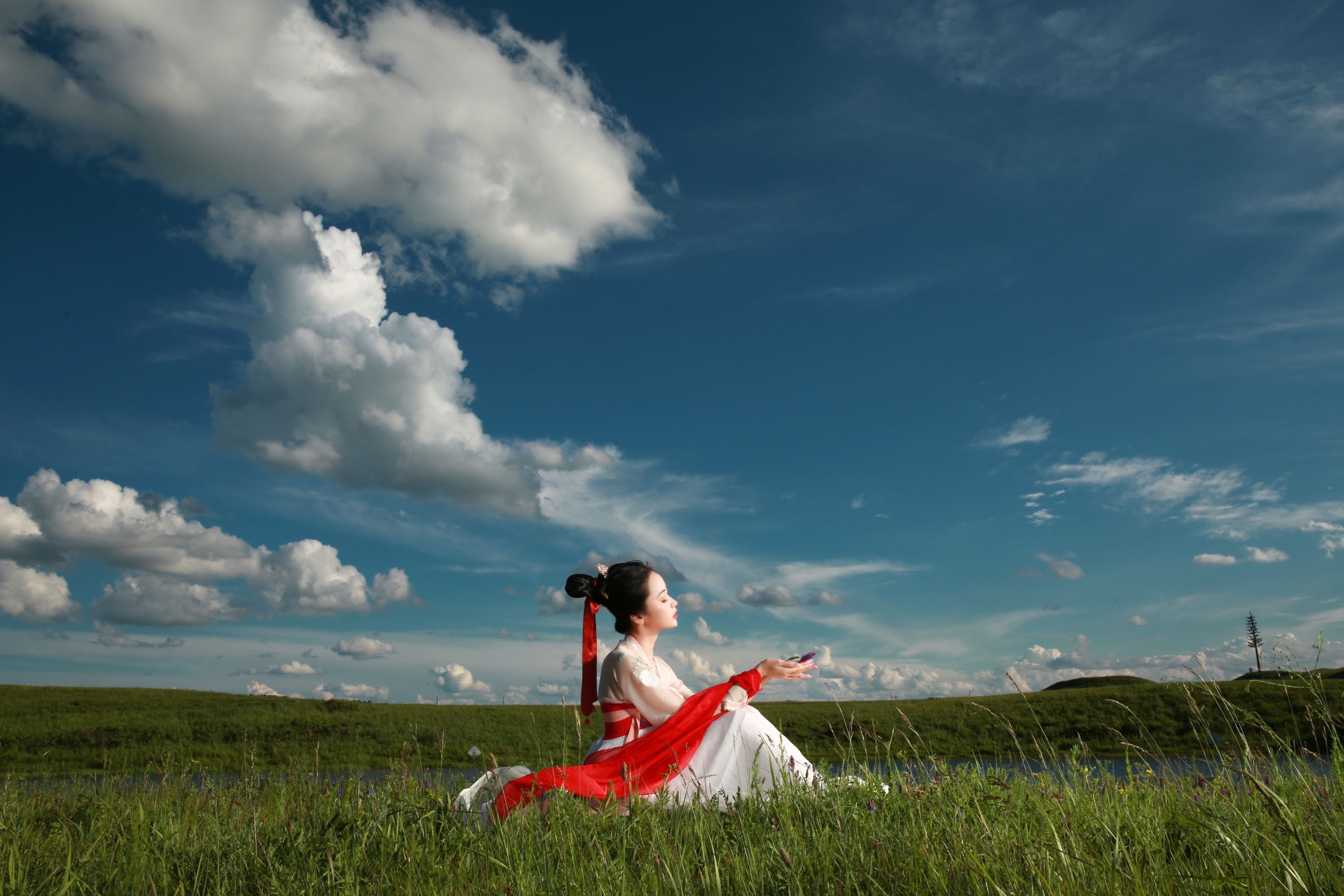 晶晶 – 《在水一方》[20P]