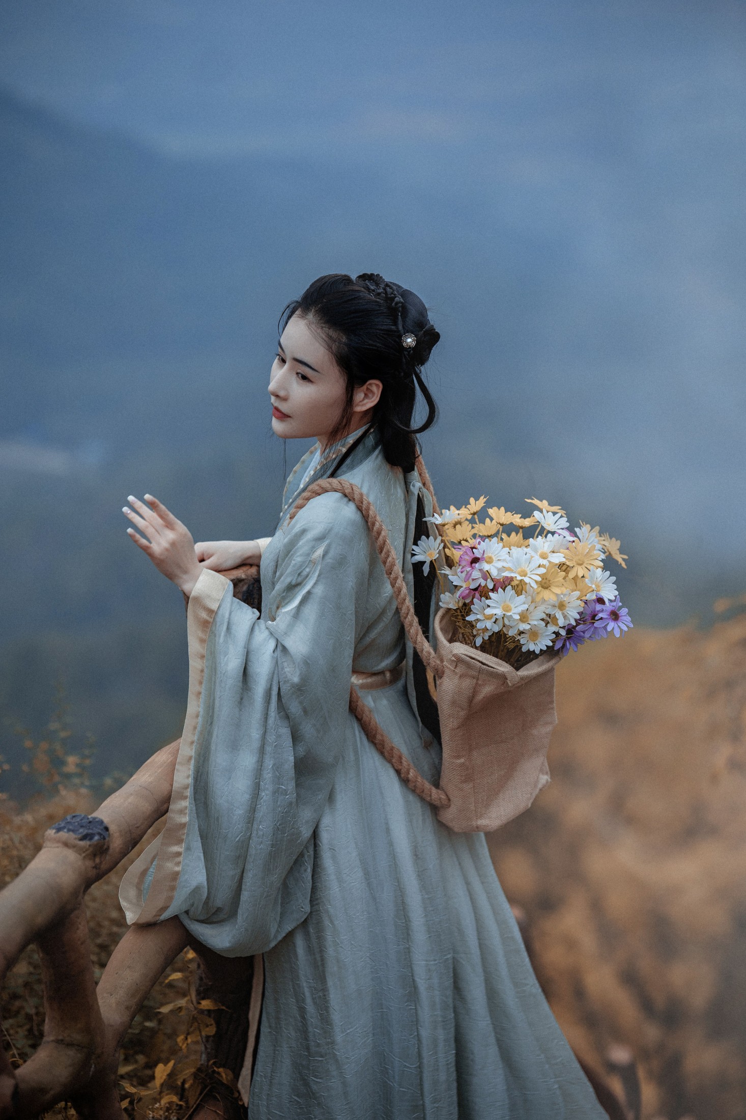 雅熙有婴儿肥 – 《远山无月见秋灯》[26P] 插图3