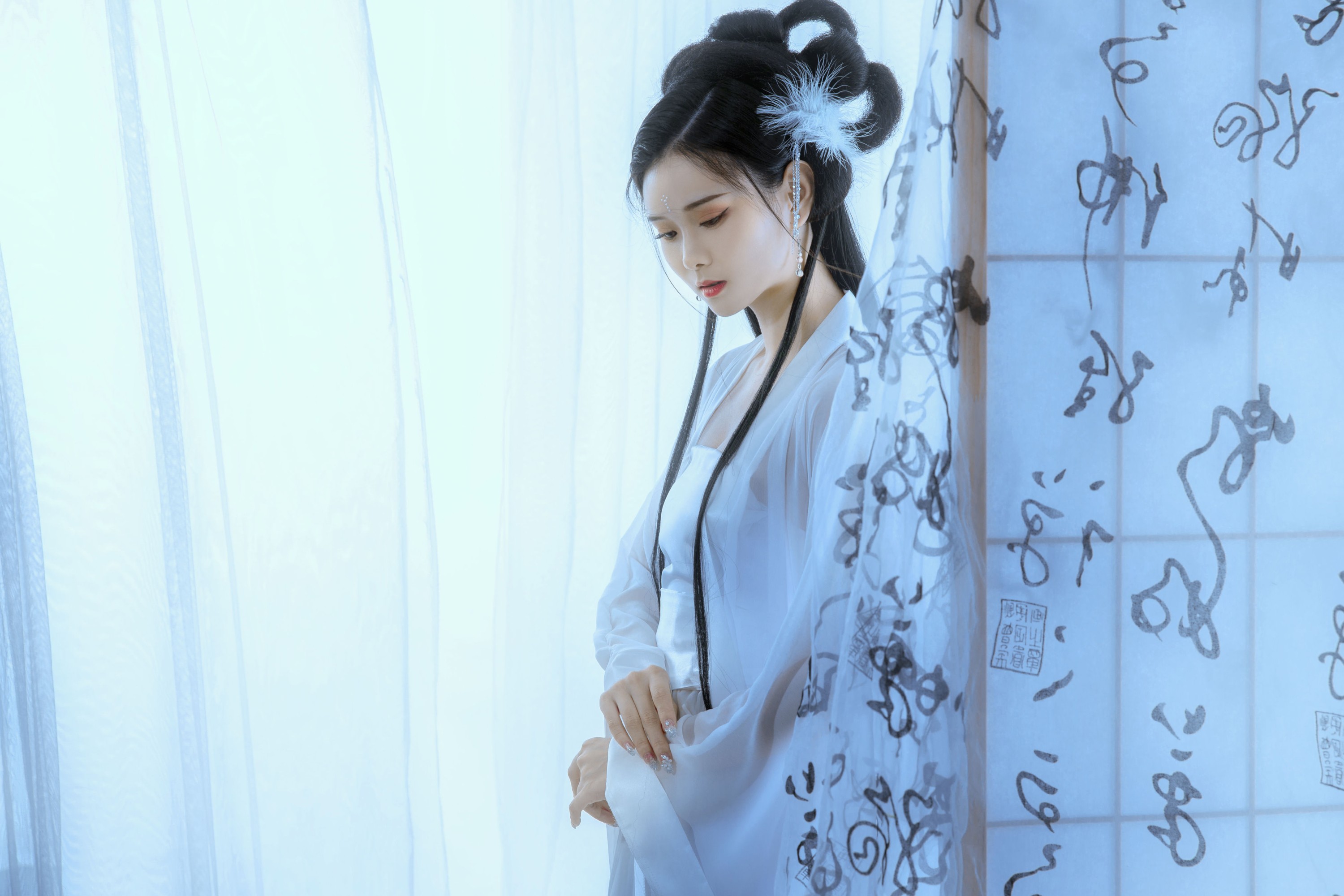 欣宝 – 《青狐》[22P]