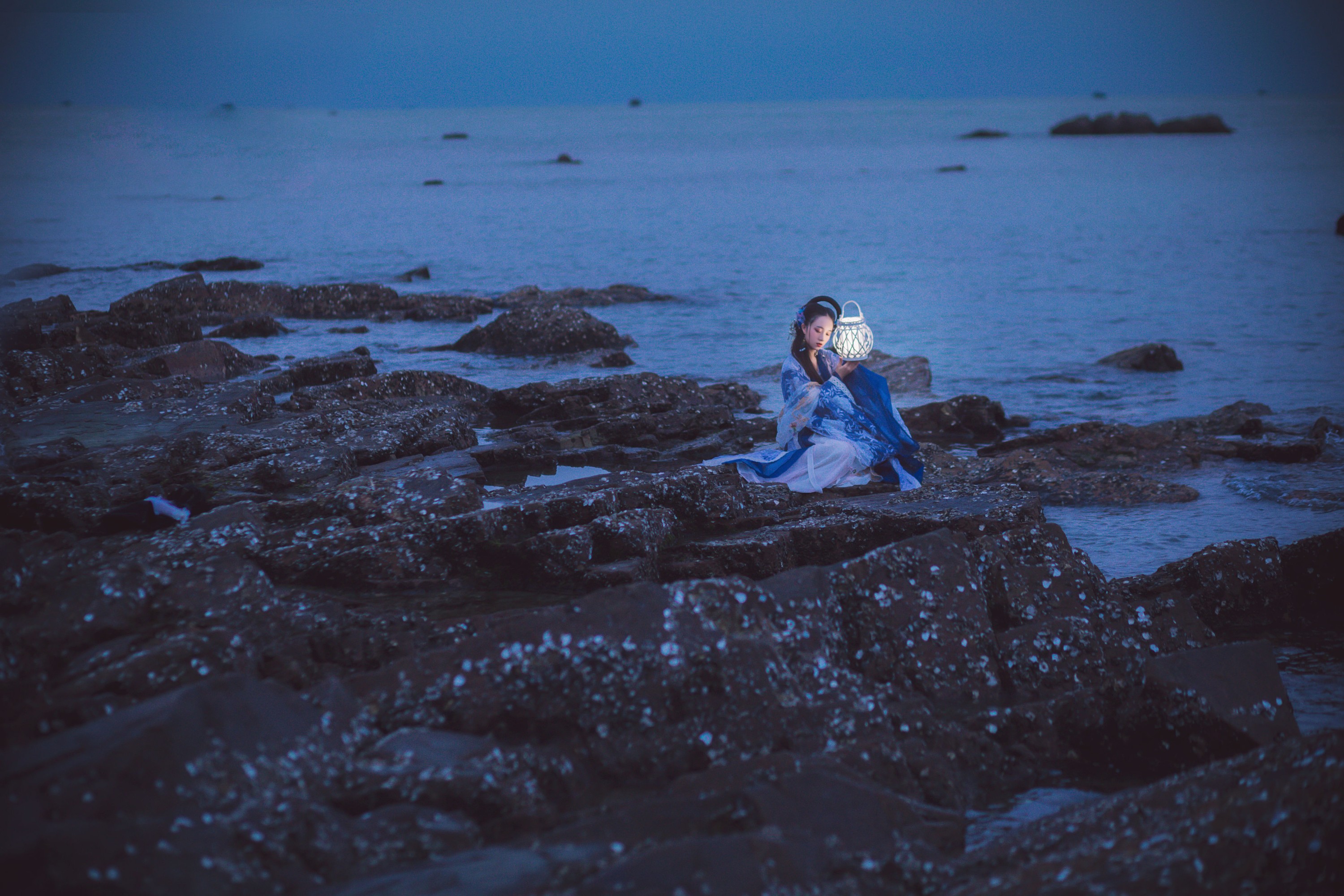 秋哒哒-- – 《海韵》[26P]