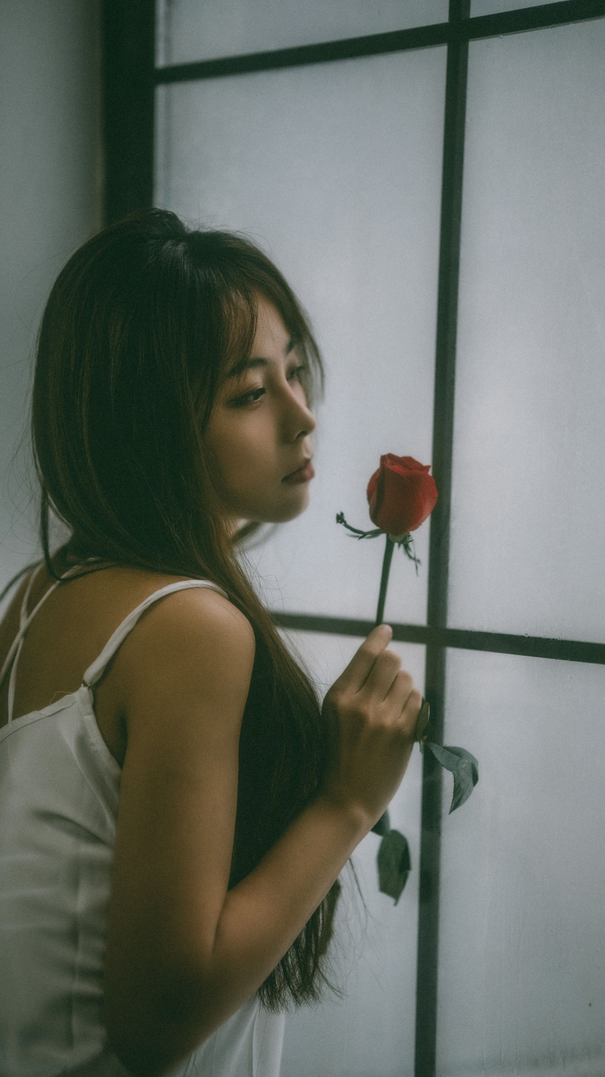 小浦 – 《白色睡衣》[34P]