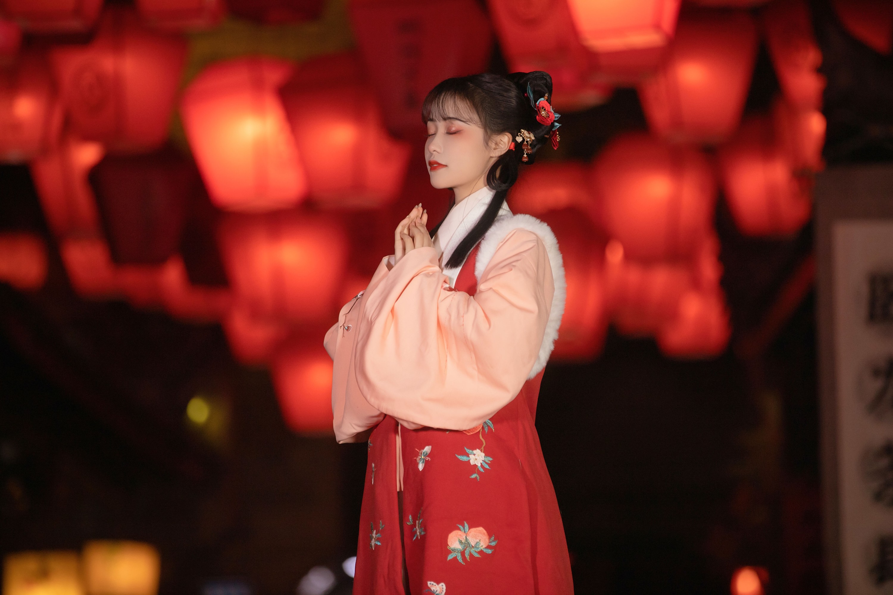 梨一依 – 《上元》[26P]