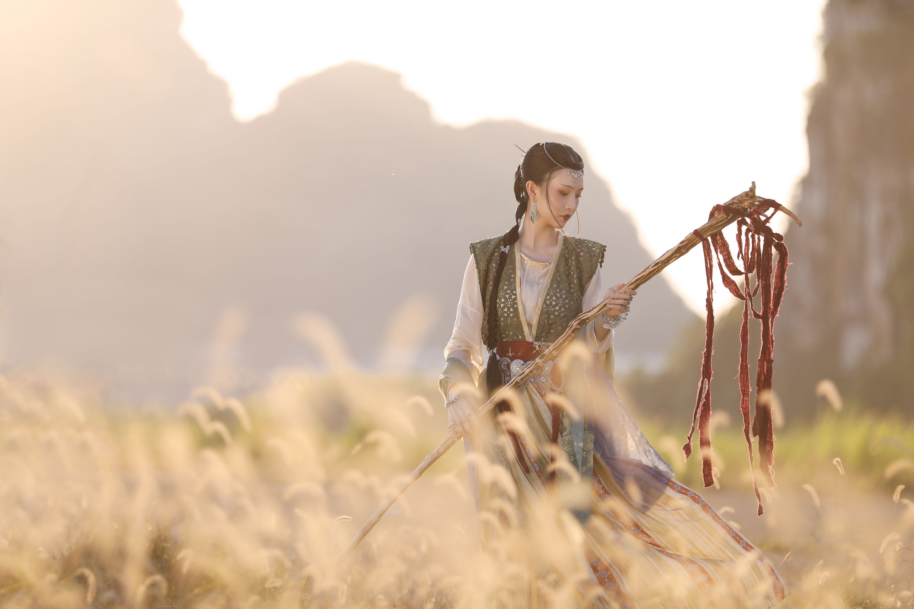 芝芝琪 – 《苗疆·祭司》[20P]