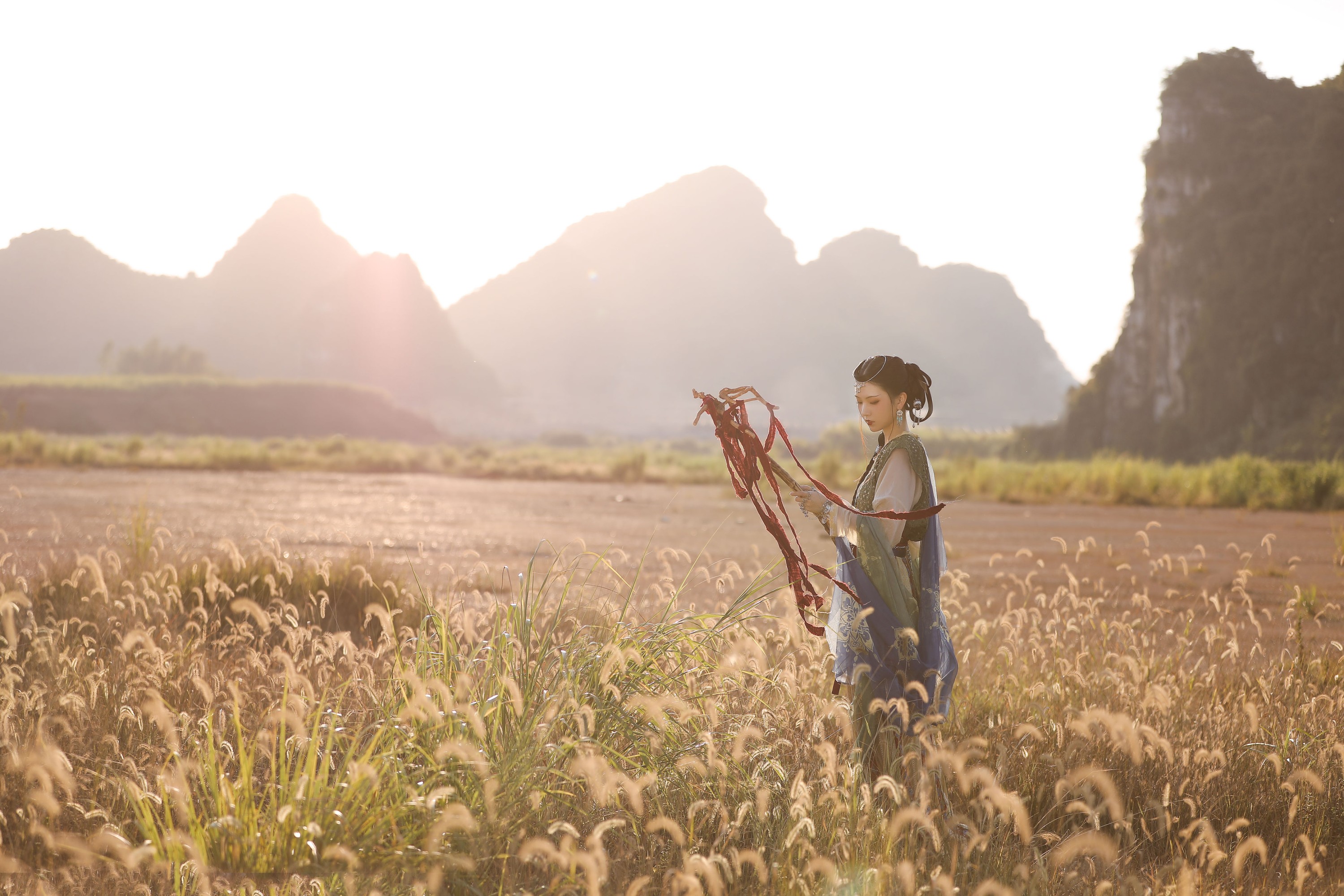 芝芝琪 – 《苗疆·祭司》[20P]