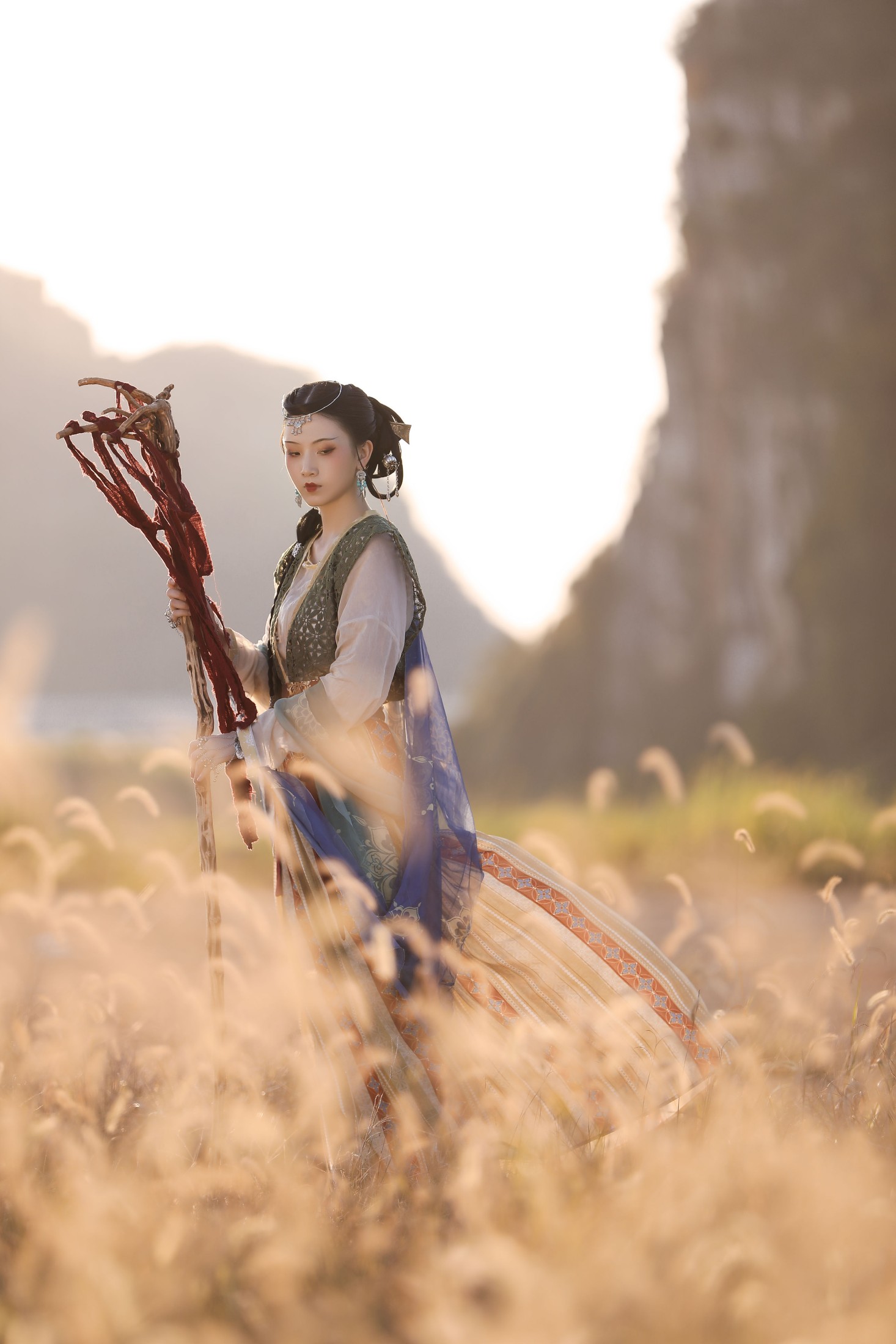 芝芝琪 – 《苗疆·祭司》[20P]