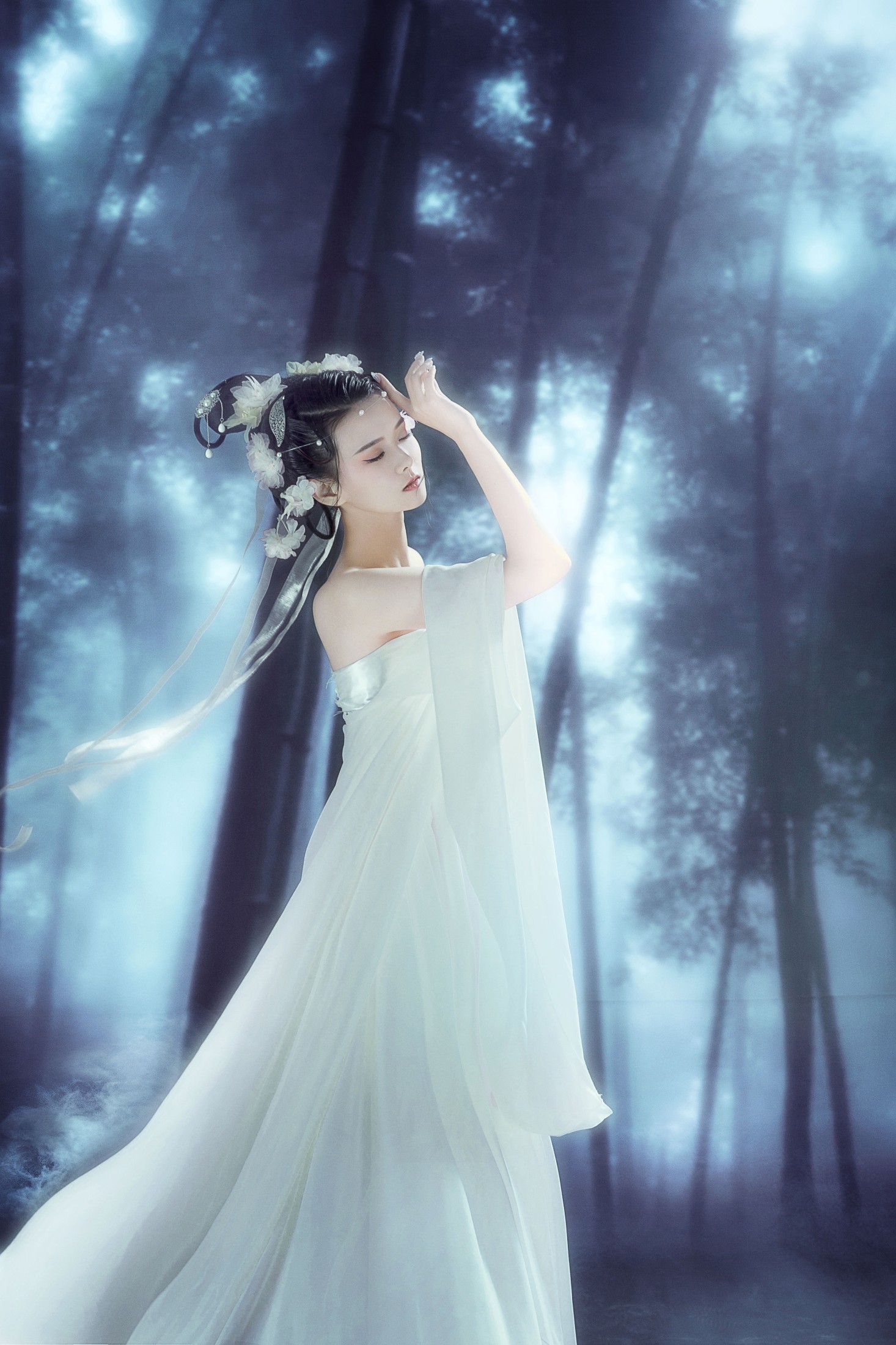 欣宝 – 《雾凌行》[22P]