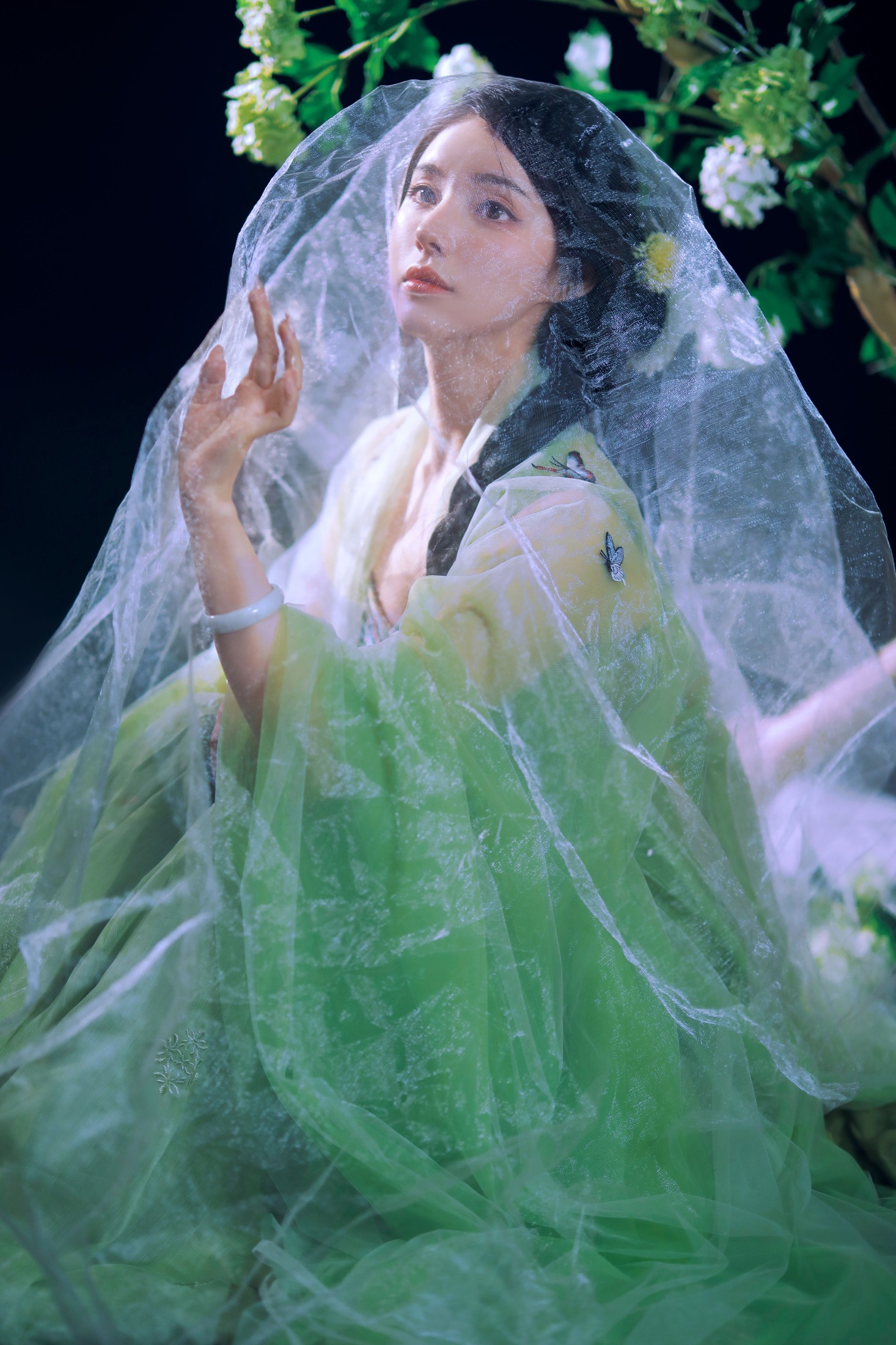 绾颜 – 《破茧成蝶》[21P]